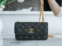 7 Star
 Chanel Mini Bags Green Fall/Winter Collection Vintage Chains