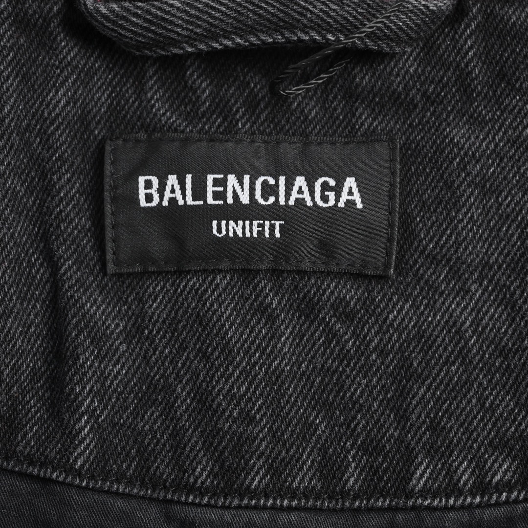 Balenciaga/巴黎世家 22Fw 刺绣小标拼接重工水洗牛仔外套