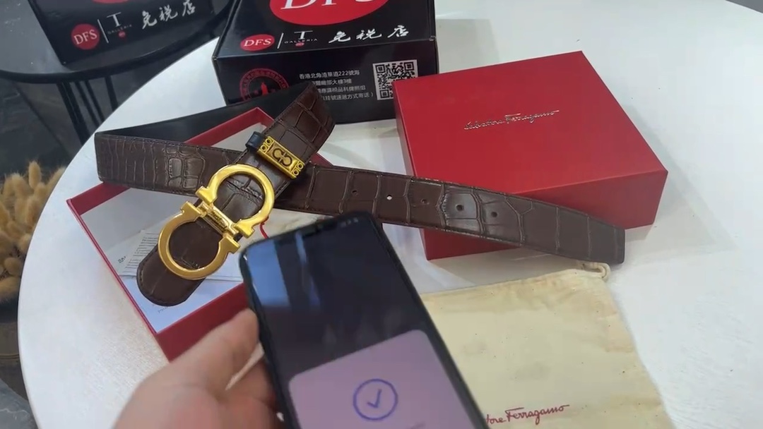 Ferragamo 菲拉格慕 皮带最新款 4.0 皮带，小飞啦压纹牛皮