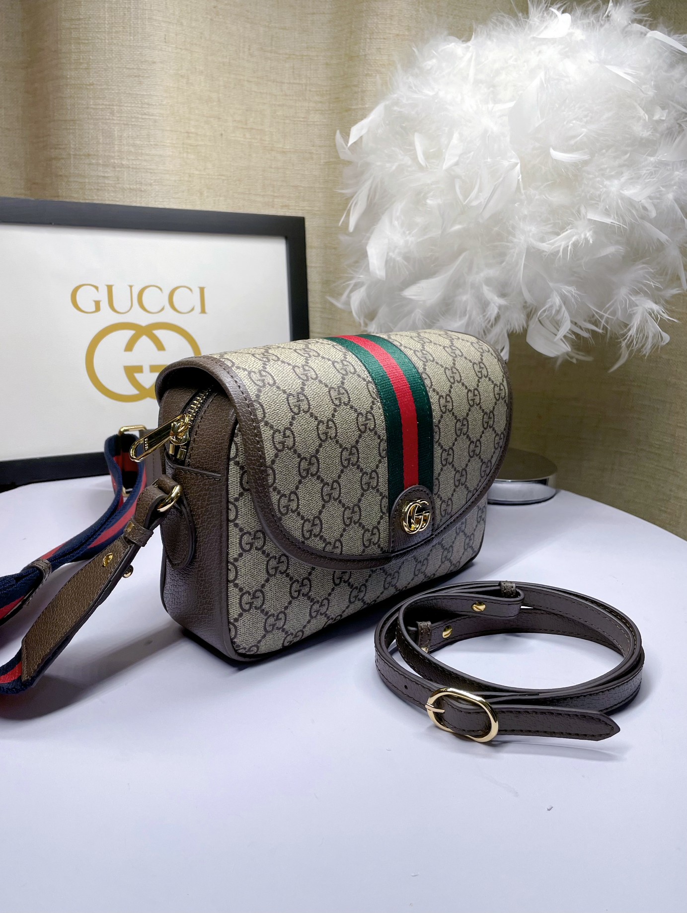 Gucci OphidiaミニGG肩背包 - パンクスタイルの新解釈
