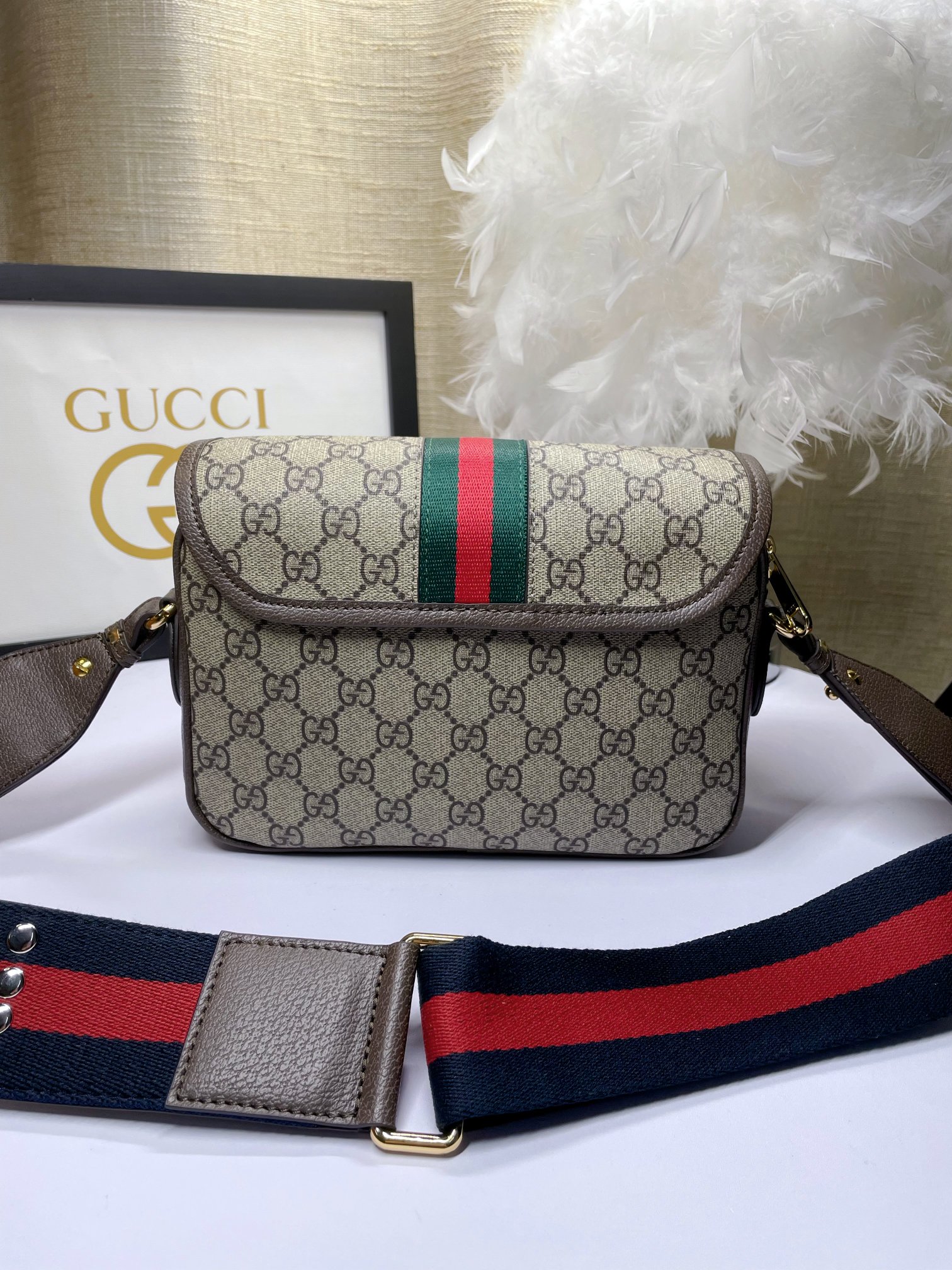 Gucci OphidiaミニGG肩背包 - パンクスタイルの新解釈