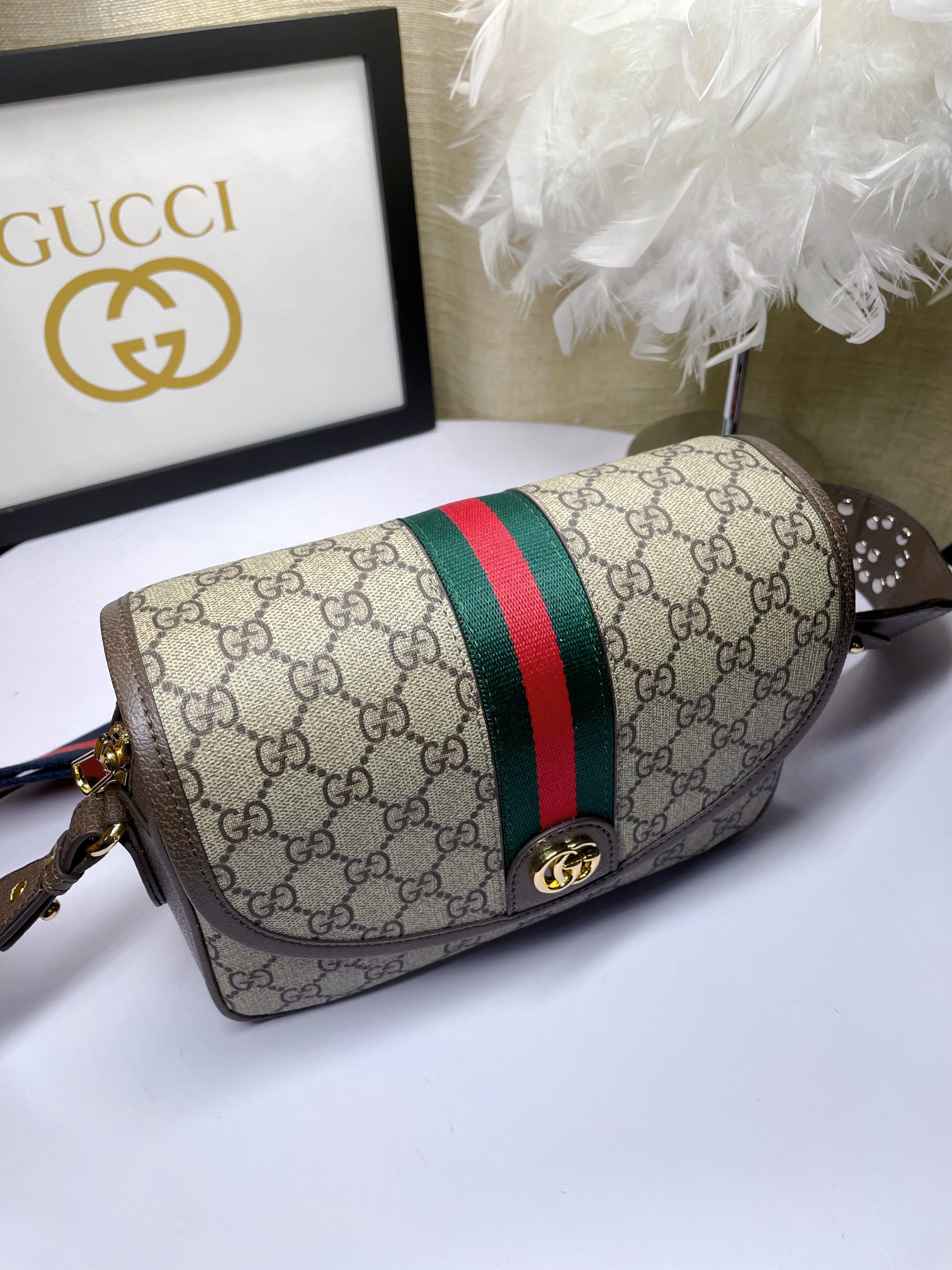 Gucci OphidiaミニGG肩背包 - パンクスタイルの新解釈