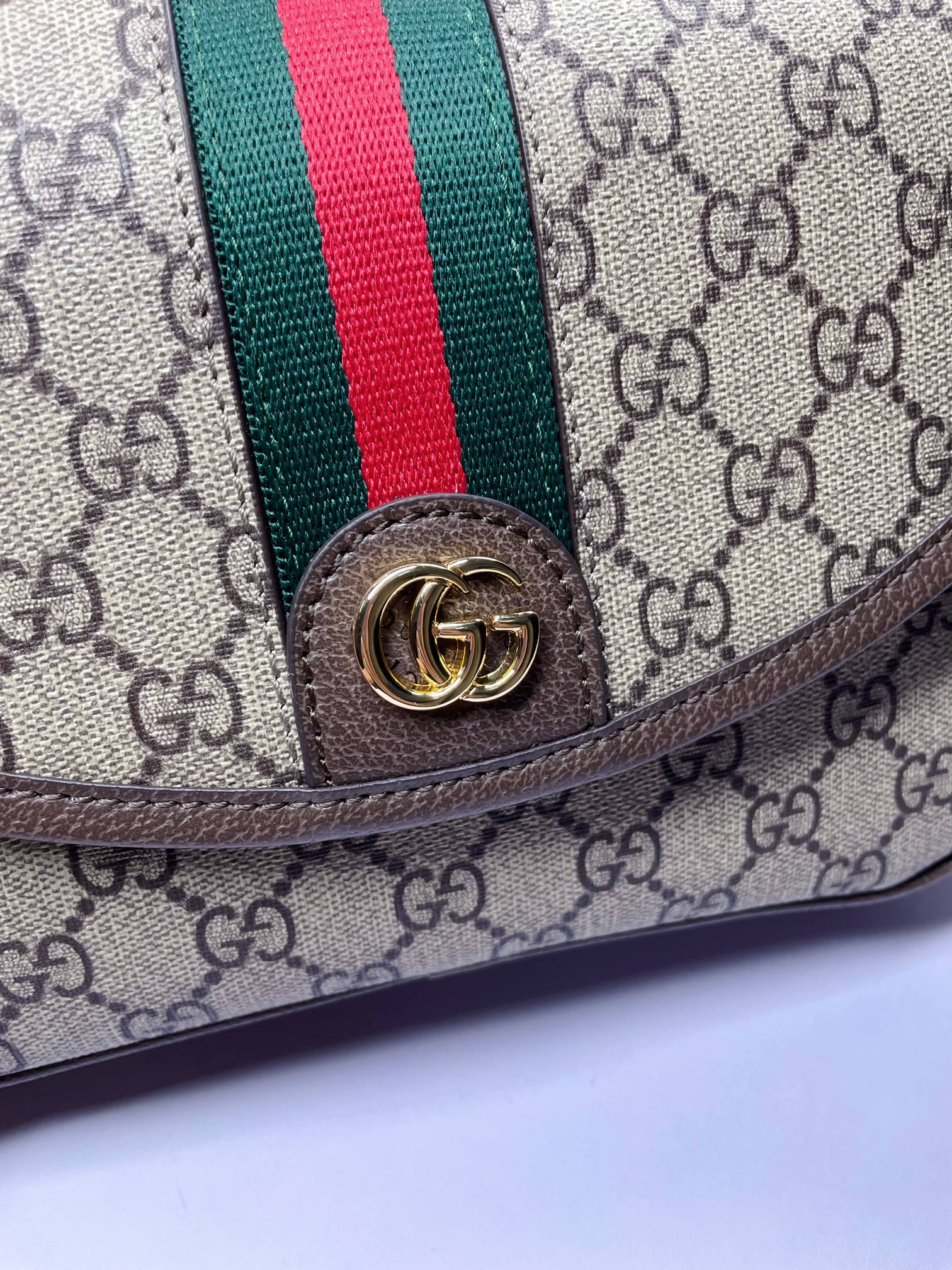 Gucci OphidiaミニGG肩背包 - パンクスタイルの新解釈