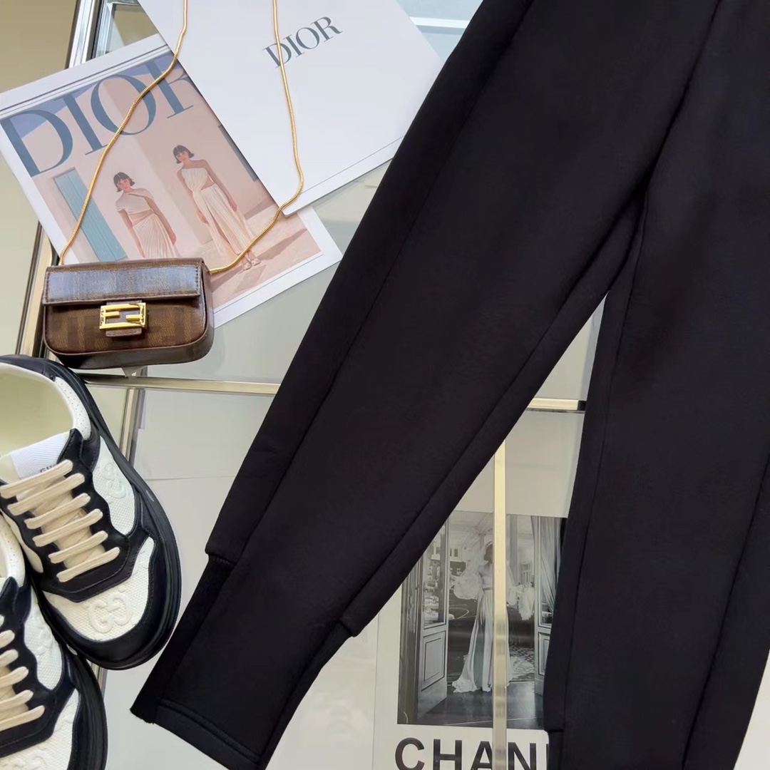 特价🉐️❗️ 现货齐码❗️不退不换❗️时髦爆单系列 独家首发 CD 22Ss———秋冬最新款太空棉哈伦小