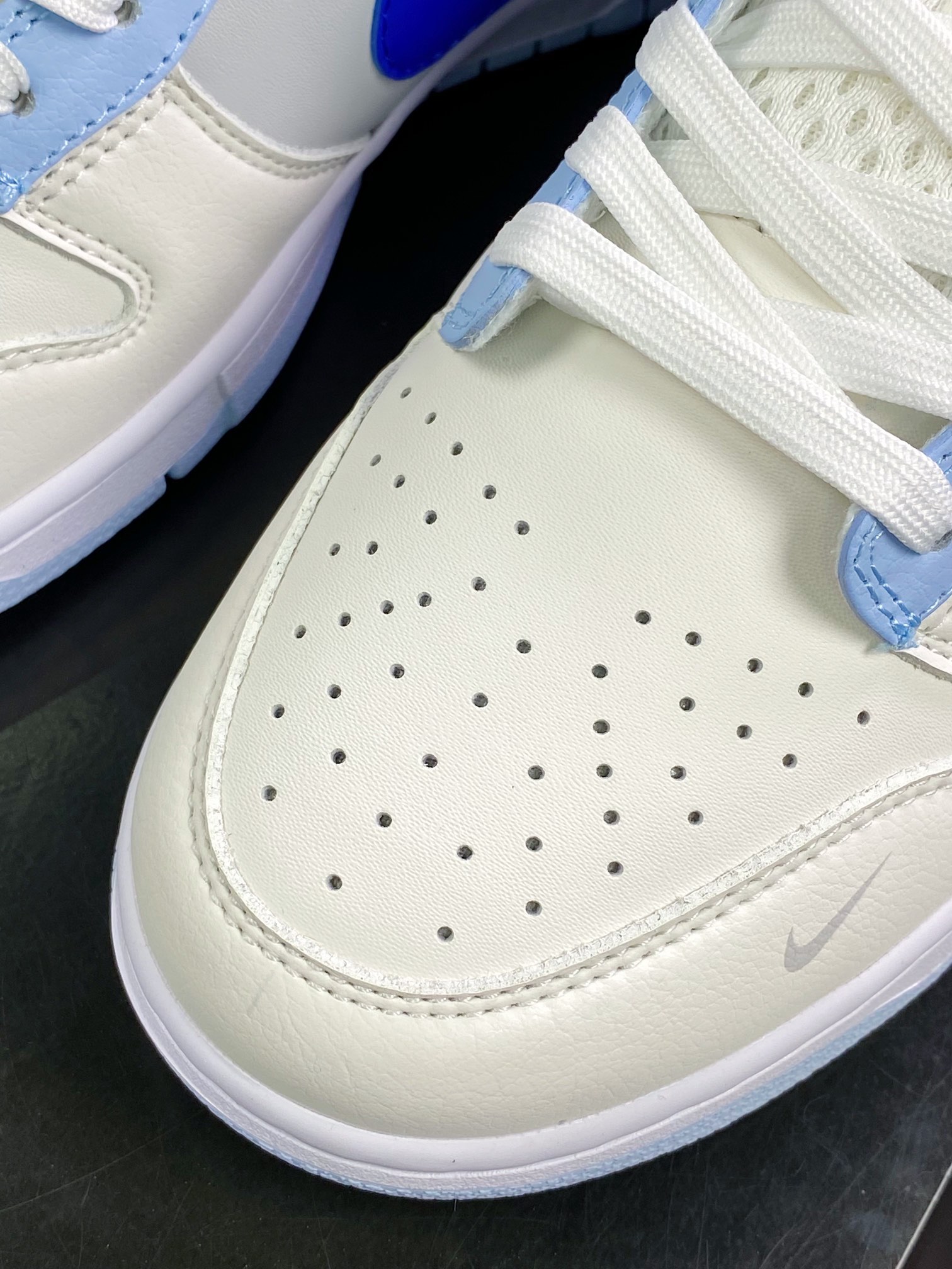 220 WMNS SB Dunk Low GS”Ivory Hyper Royal”扣篮FB1843-141
