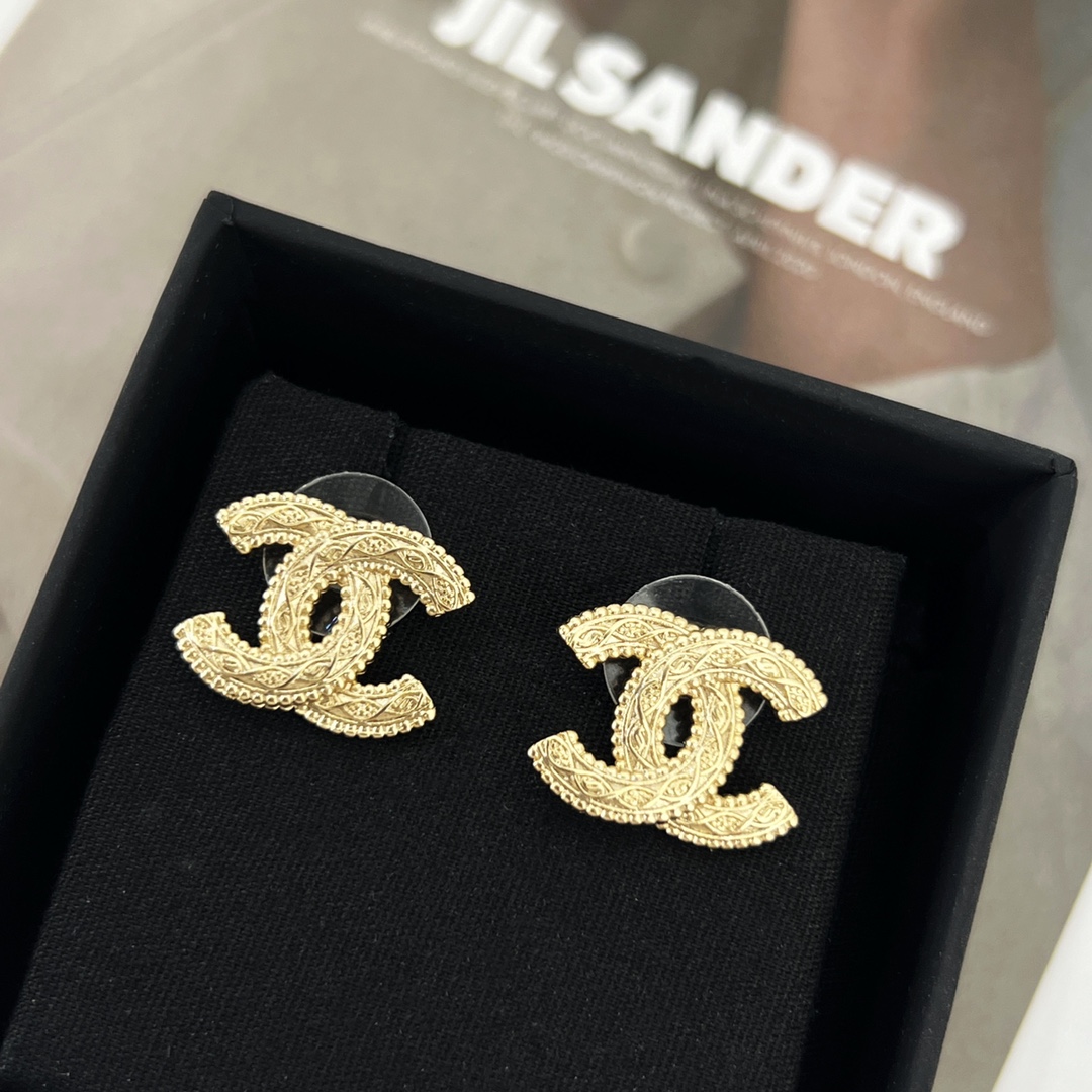 新款☑️CHANEL香奈儿双c耳钉耳环