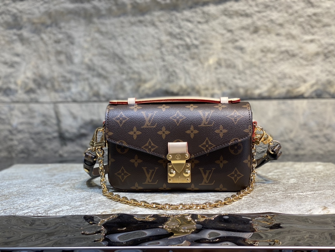 NO:176436,M46279 Old Flower New Small Postman Bag Size 21·5*16*13.5cm,19860909M46279 老花 新款小号邮差包 尺寸21·5*16*13.5cm,,Bag