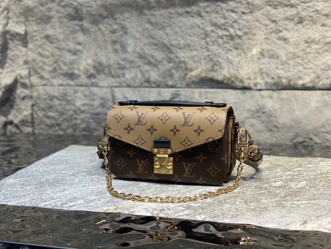 NO:176447,M46279 parquet new small postman bag size 21·5*16*13.5cm,19860909M46279 拼花 新款小号邮差包 尺寸21·5*16*13.5cm,,Bag