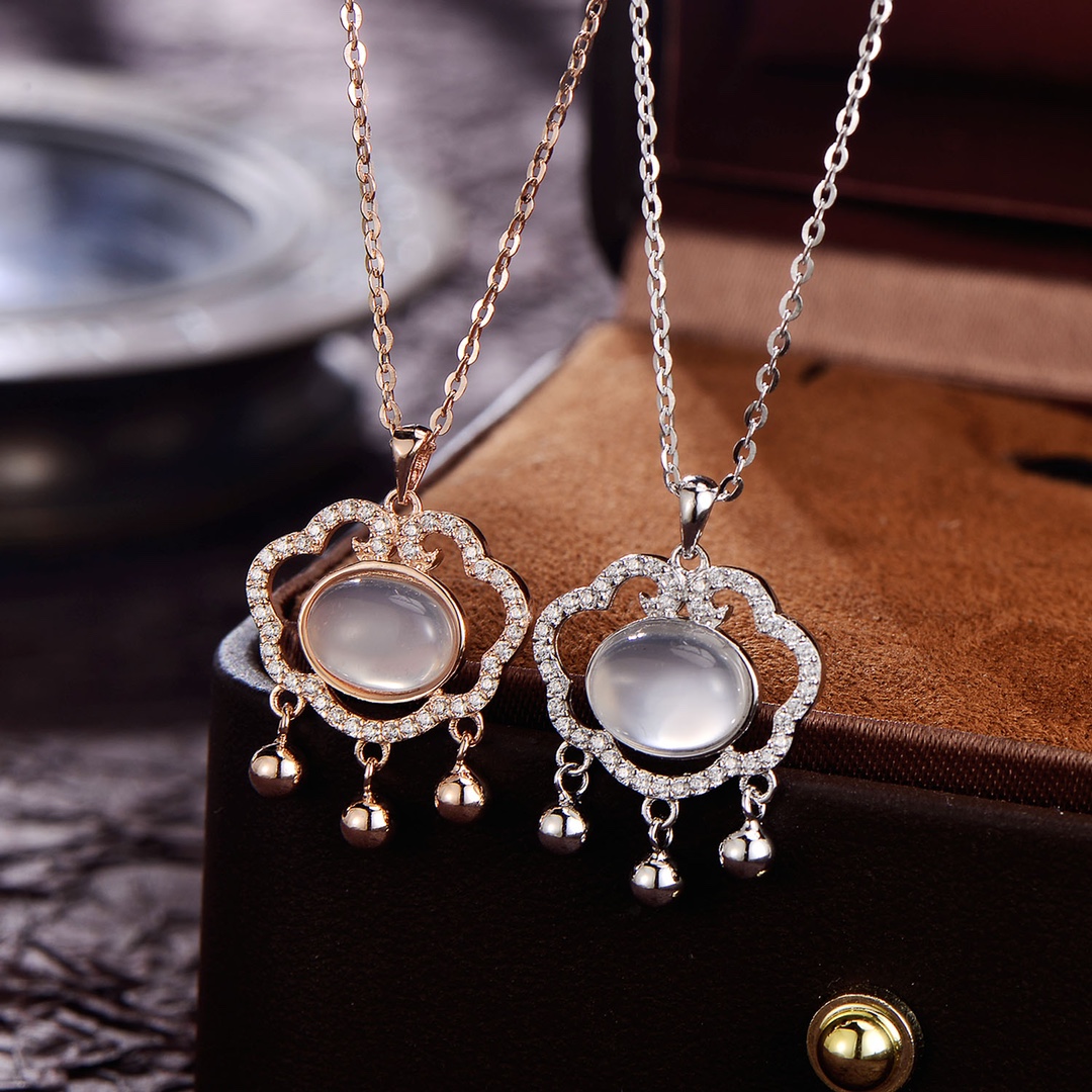 幻想的アレルギー対応シルバーネックレスゴールド 職場