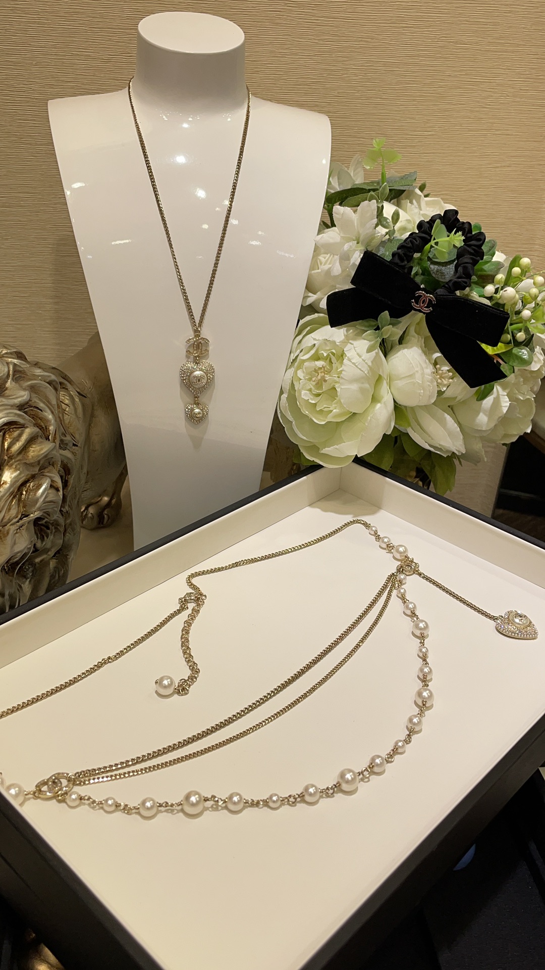 NO:635699,88360 arrived today 22B new white full diamond double C love pearl multi-layered waist chain sweater chain dual-use model white full diamond love heart full of fairy spirit ♀ super sweet and super temperament sparkling gorgeous and romantic without losing personality The finishing touch of the outfit instantly changes the perfect body proportions zcustomized Swarovski pearls Swarovski diamond material waist chain with picture packaging box, sweaters, Cardia high-end jewelry1986090988360今日到货 22B新款白色满钻双C爱心珍珠多层腰链毛衣链两用款 白色满钻爱心仙气满满♀超甜超气质 闪闪发光 华丽浪漫又不失个性 穿搭点睛之笔秒变完美身材比例 z定制 施华洛珍珠 施华洛钻材质 腰链带图片包装盒,,sweaters,卡迪亚高端饰品,Jewelry