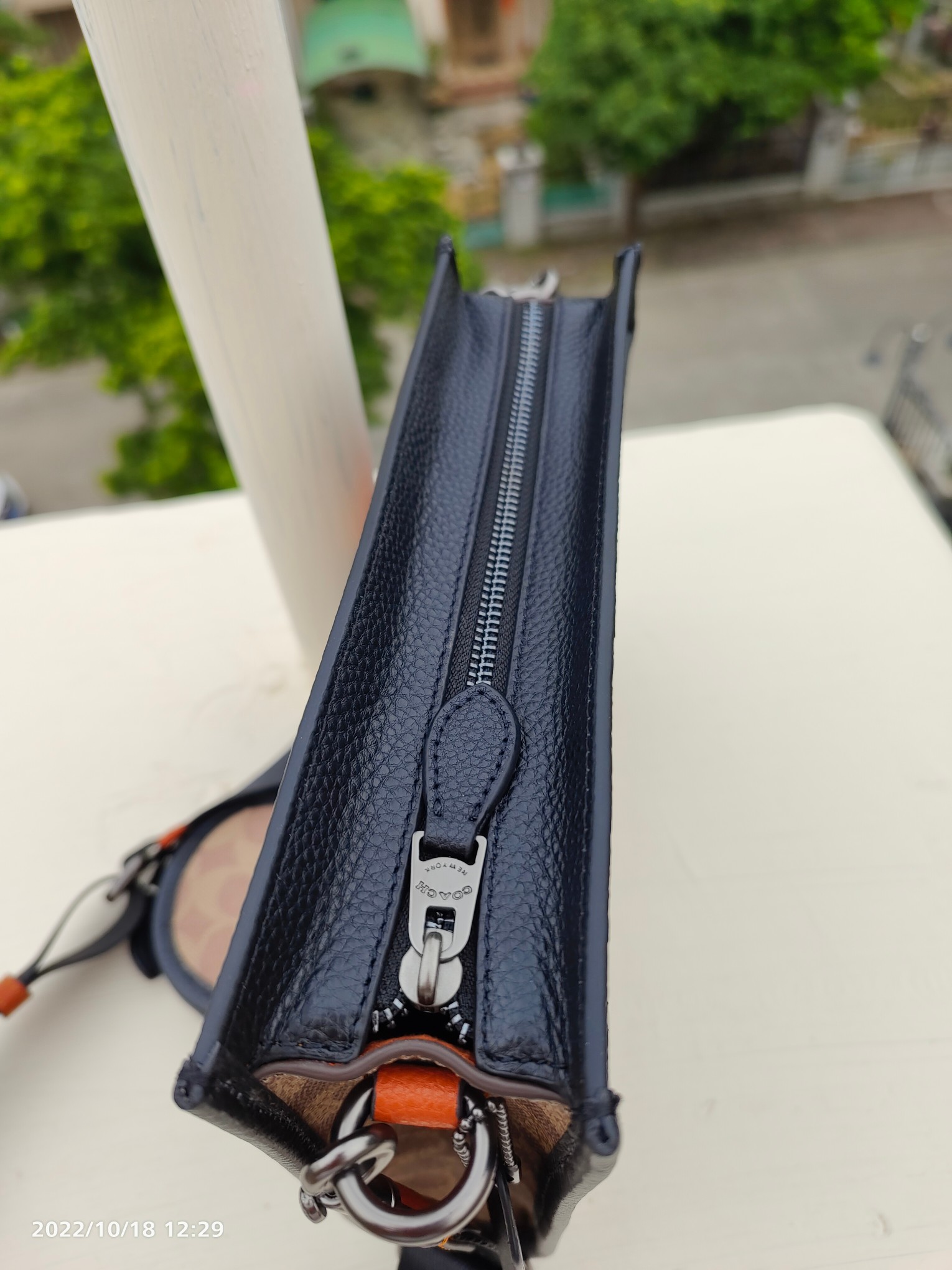 Coach cc088 Coach马车标志印花牛皮HITCH男手拿斜挎包 一包多用 斜挎包 可手抓包