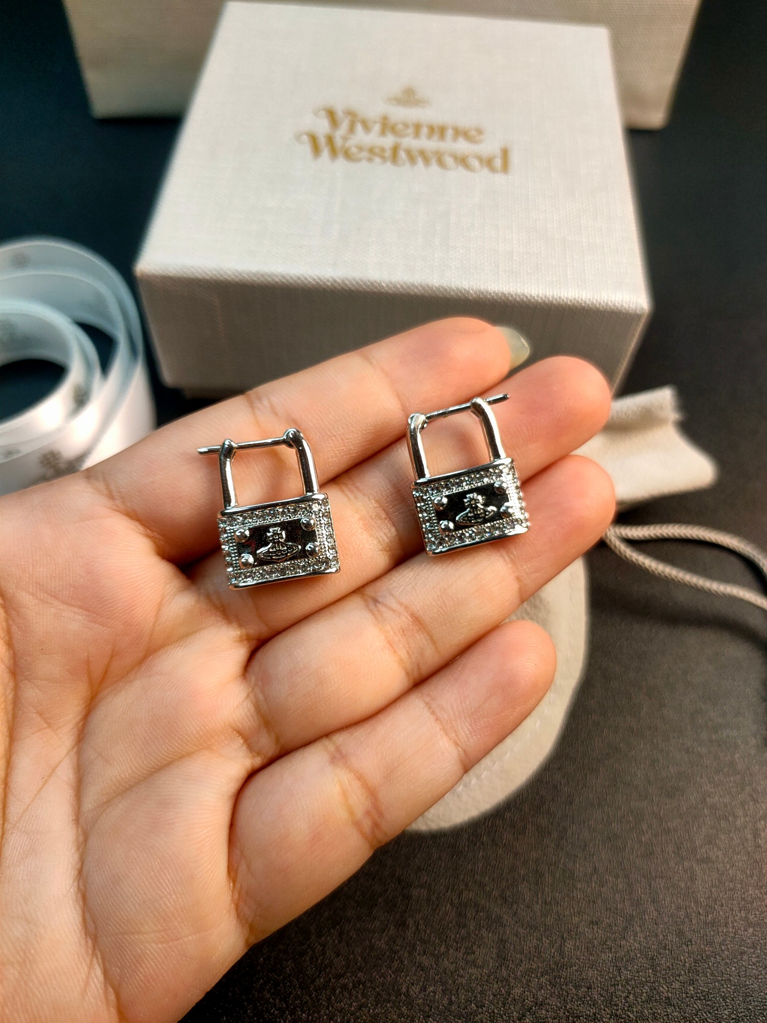 NO:103502,The new lock earrings of the Queen Mother, spot real shots, innovative models, the Queen Mother's earrings, earrings19860909西太后新款锁头耳环,现货实拍,创新款,西太后耳钉,earrings,Jewelry