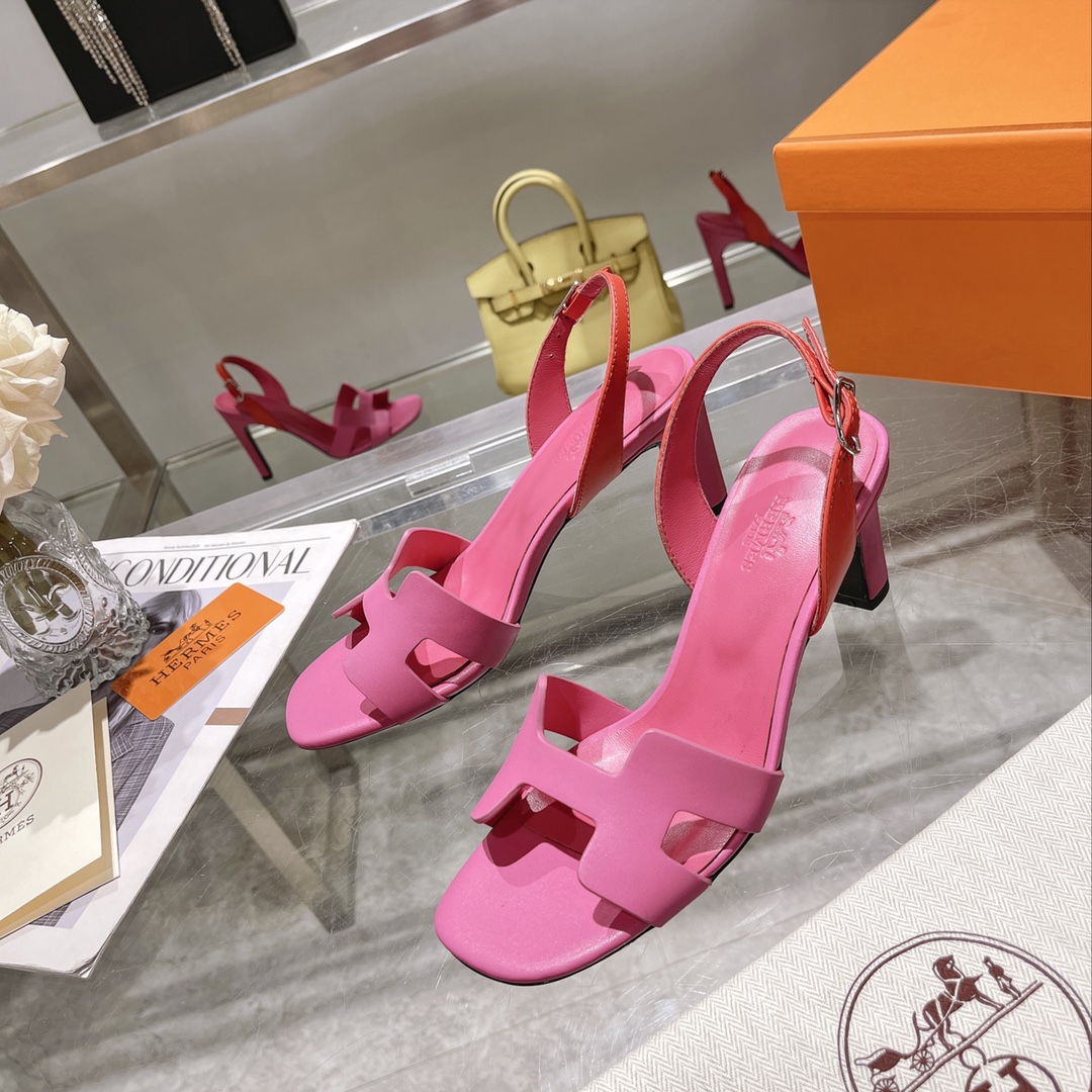 NO:166377,Herme* early spring counter new high heel sandal series, original calfskin upper, imported mixed-bred sheepskin inside, heel height: 7.5cm, original Italian leather outsole, shoe size 35.36.37.38.39.40.41.42 (40.41. Custom made, no return or exchange), sandals, hermes, sandals, cowhide, sheepskin, Leather soles19860909Herme*早春专柜新款高跟凉鞋系列 鞋面原版小牛皮 内里进口混种羊皮 跟高:7.5cm 大底原版意大利真皮大底 鞋码35.36.37.38.39.40.41.42（40.41.定做不退换）,凉鞋,hermes,sandals,cowhide,sheepskin,Leather soles,Women's Shoes