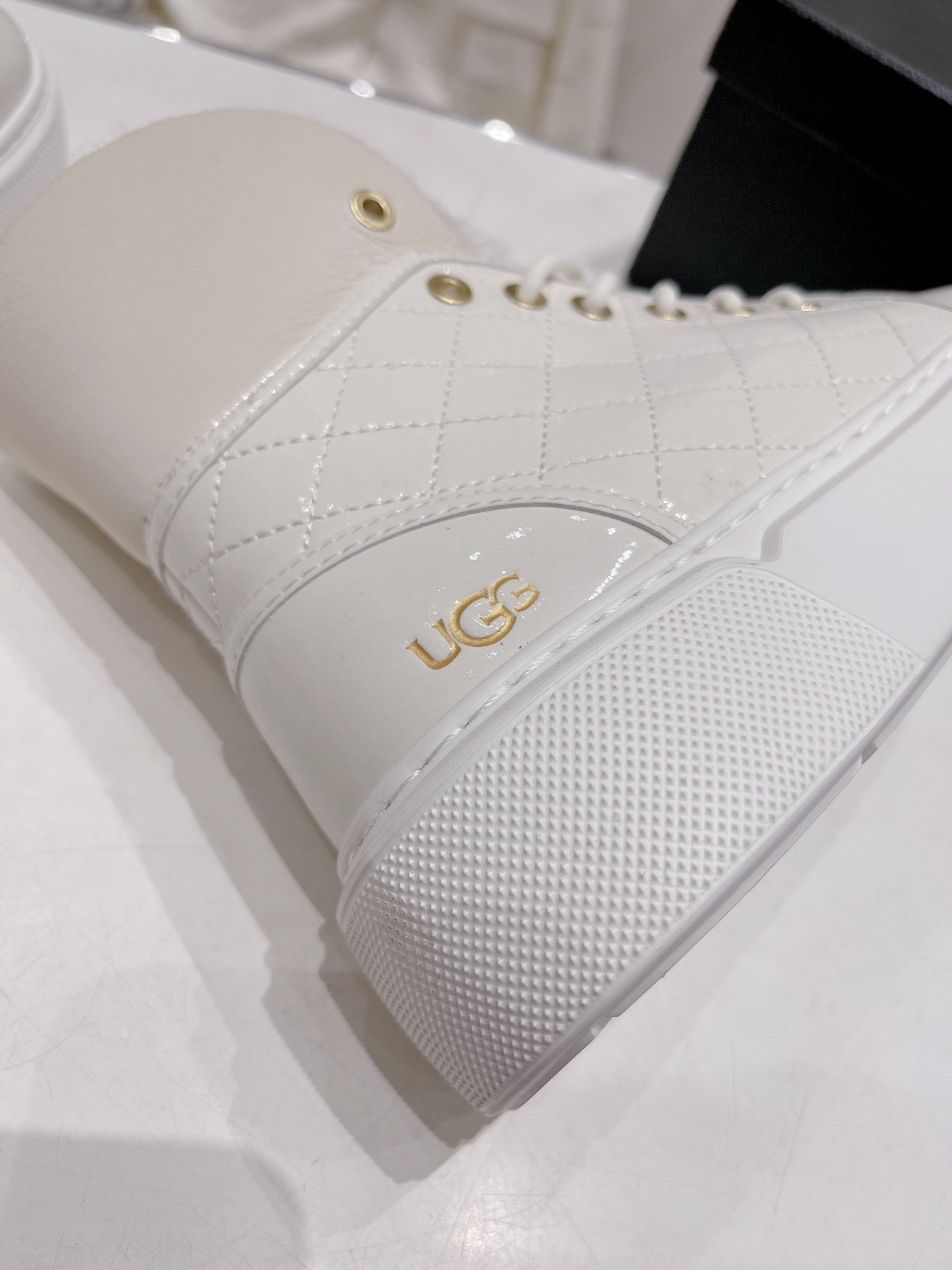 UGG22冬季新款雪地靴新潮设计不仅