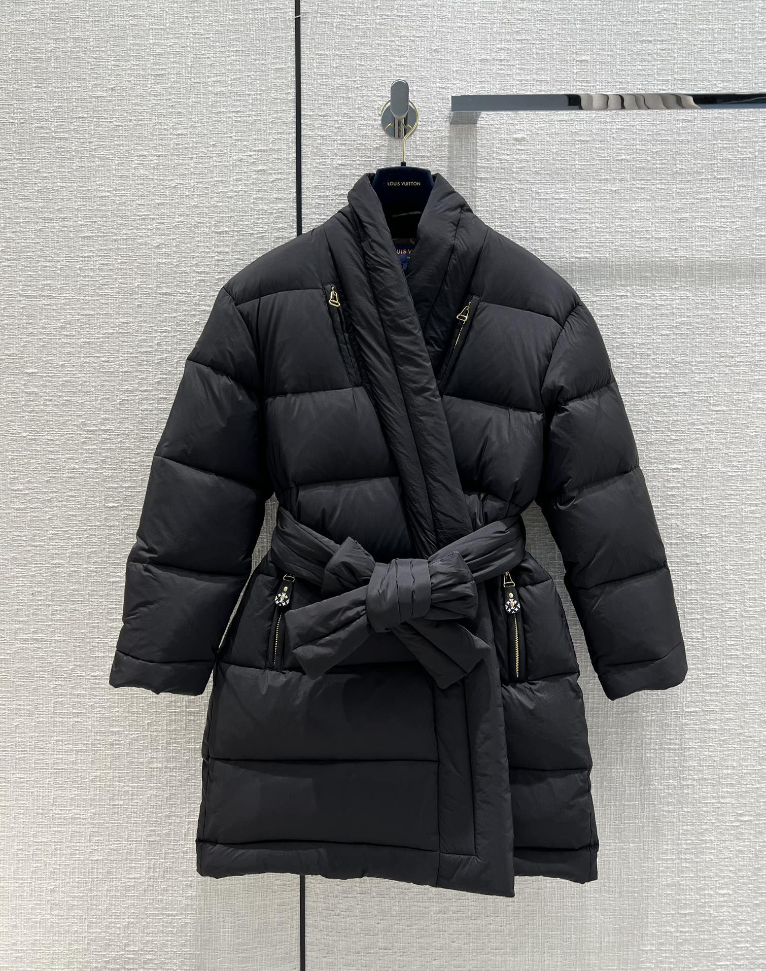Best Quality Designer
 Louis Vuitton Clothing Coats & Jackets White Sewing Fall/Winter Collection