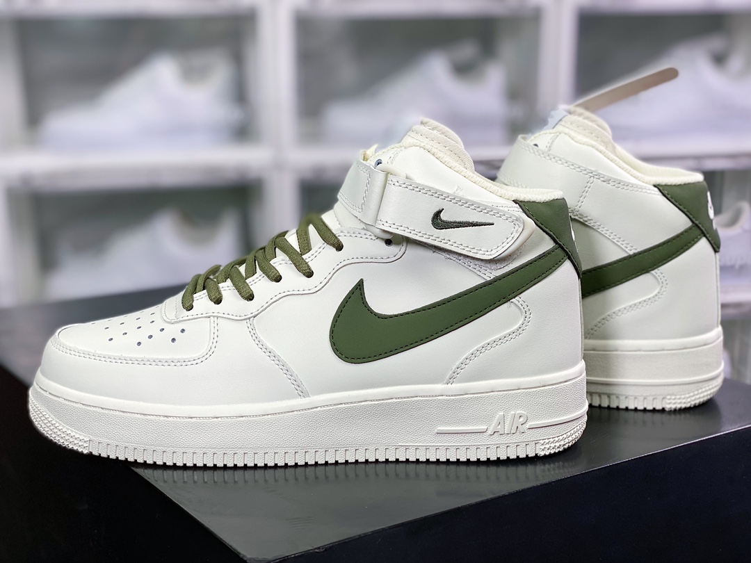 Air Force 1'07 Mid ”White/Olive Green” classic mid-top LZ6819-608