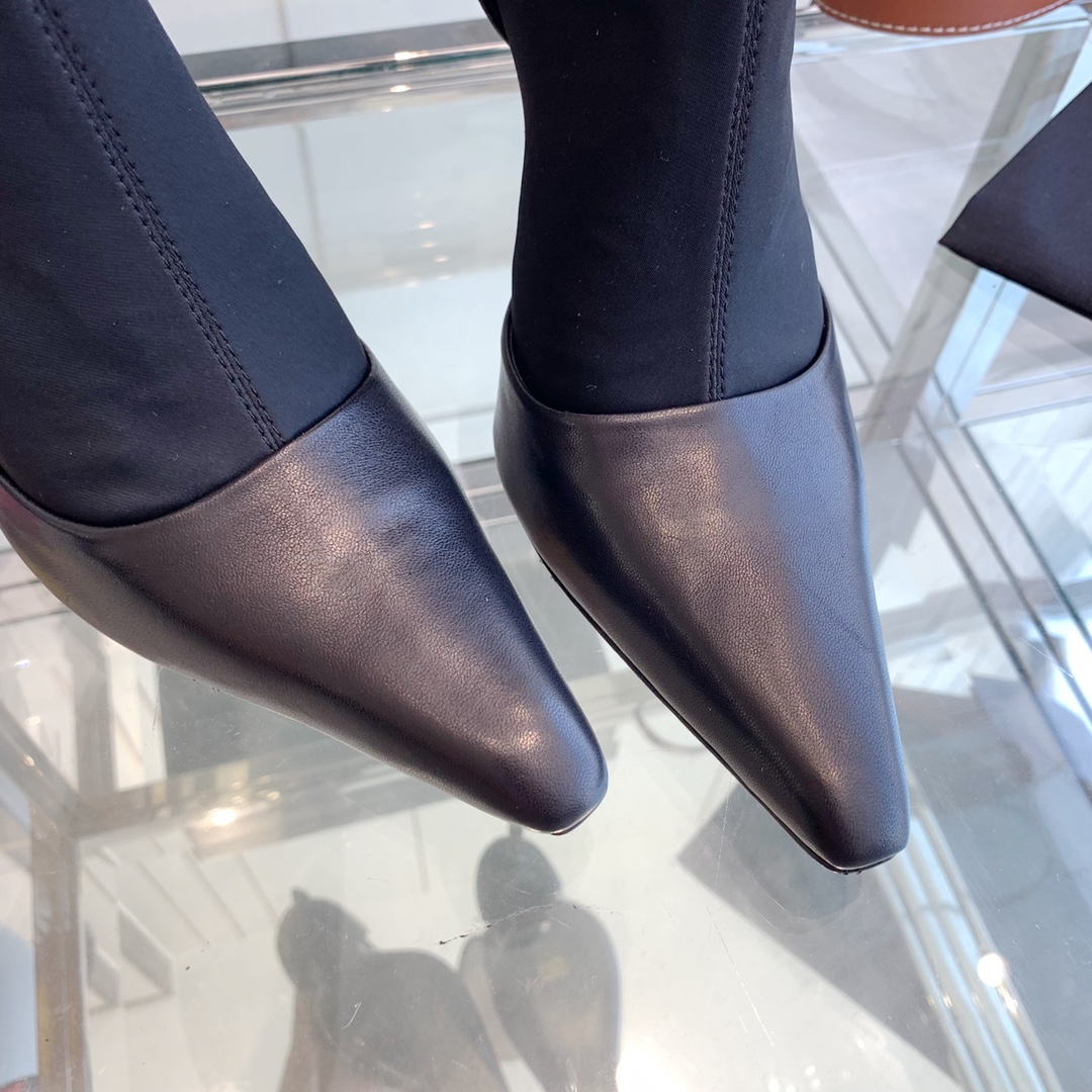 “Alexander Wang’s Boots: 1050 Years of Style Evolution and Popularity” - 图片 6