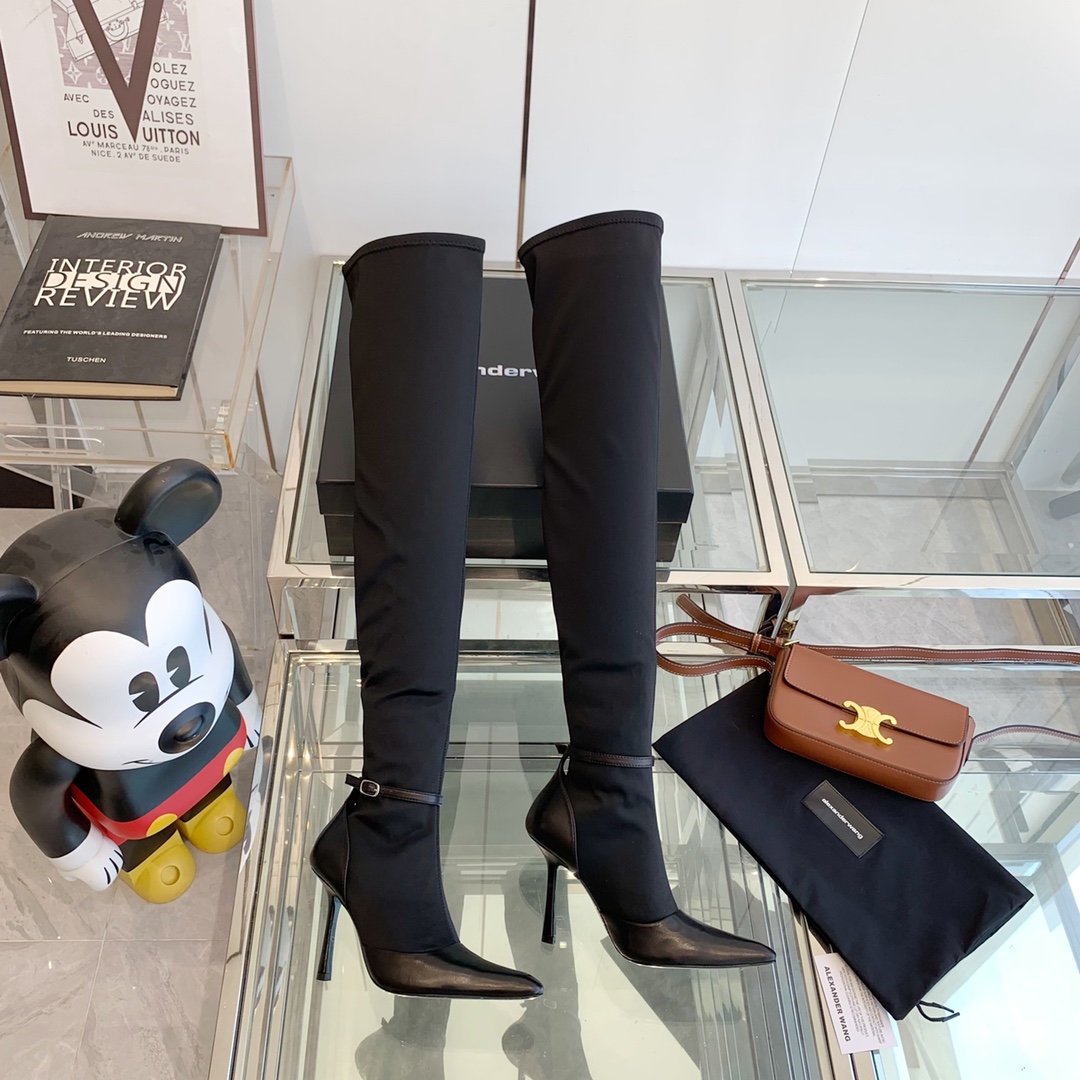 “Alexander Wang’s Boots: 1050 Years of Style Evolution and Popularity” - 图片 4