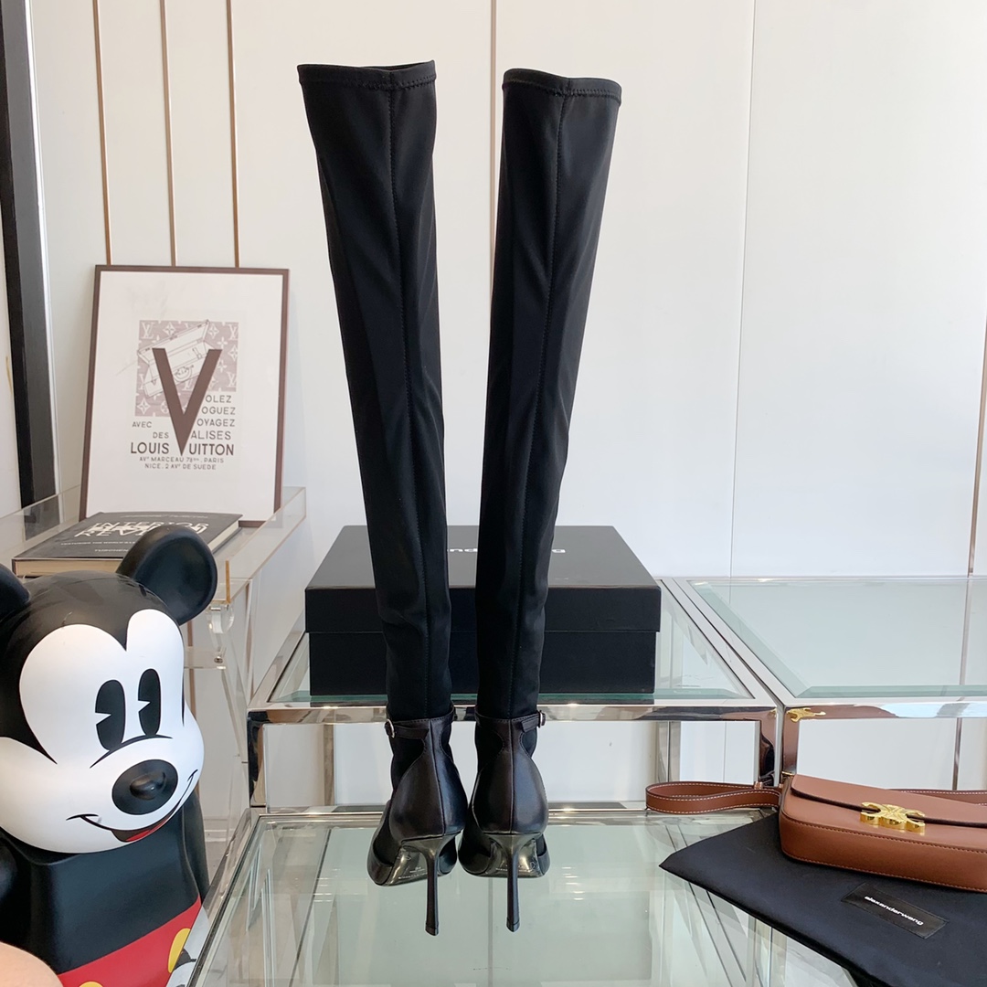 “Alexander Wang’s Boots: 1050 Years of Style Evolution and Popularity” - 图片 5