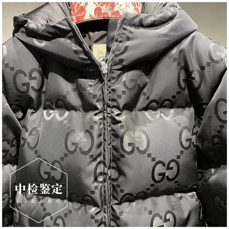 羽绒服-。 GUC黑武士黑客系列双G暗纹印花连帽羽绒服外套!客供再生尼龙面料制作,内里白鹅绒填充,给予温