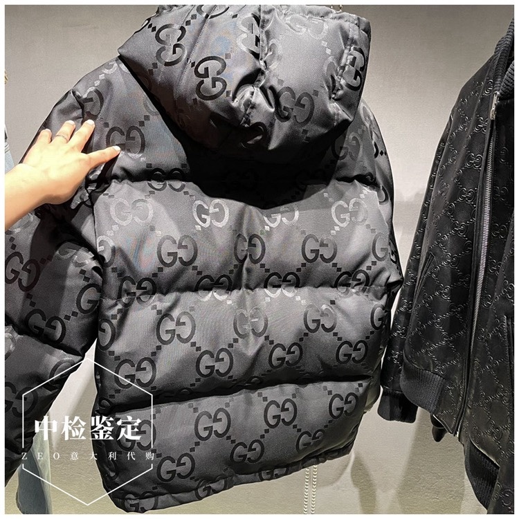 羽绒服-。 GUC黑武士黑客系列双G暗纹印花连帽羽绒服外套!客供再生尼龙面料制作,内里白鹅绒填充,给予温