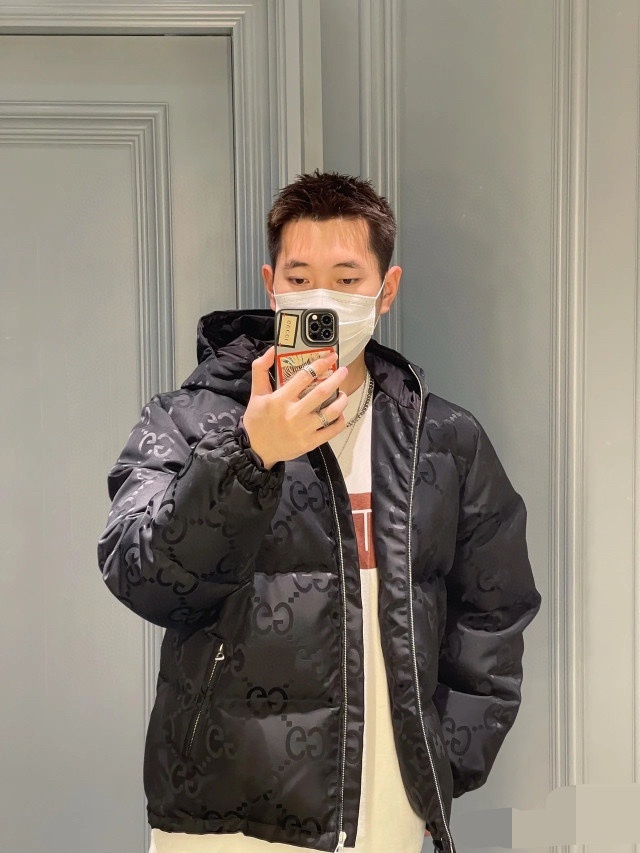 羽绒服-。 GUC黑武士黑客系列双G暗纹印花连帽羽绒服外套!客供再生尼龙面料制作,内里白鹅绒填充,给予温
