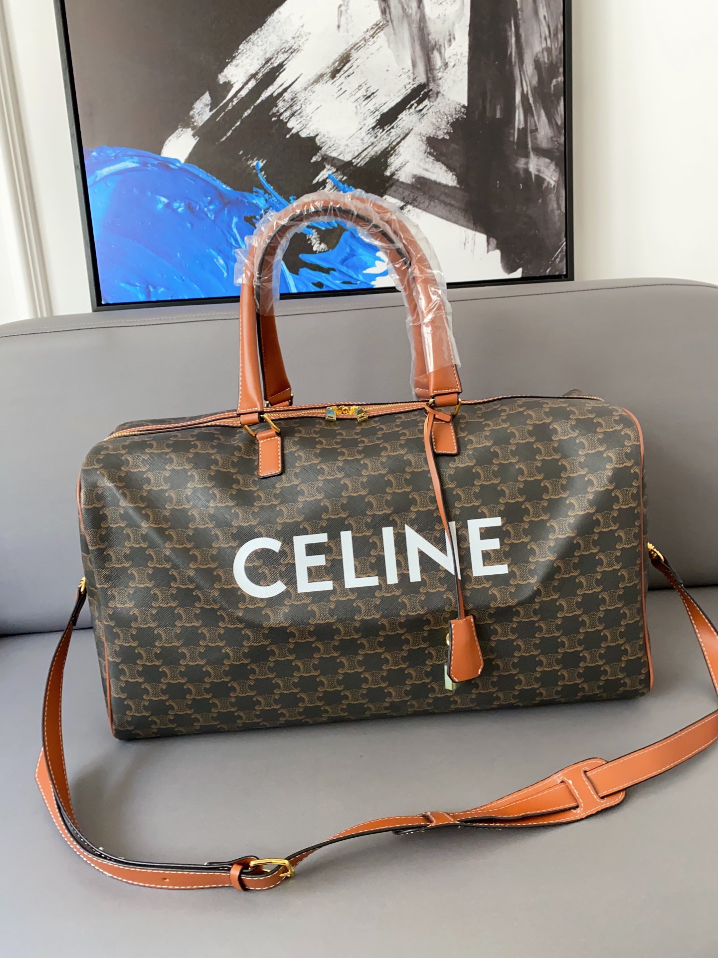 K5  Celine  赛琳  Kee旅行袋 手提包袋 机场包 采用精湛镶嵌细工，实物拍摄 原厂原版面料 配送小票 50 x 28 cm。