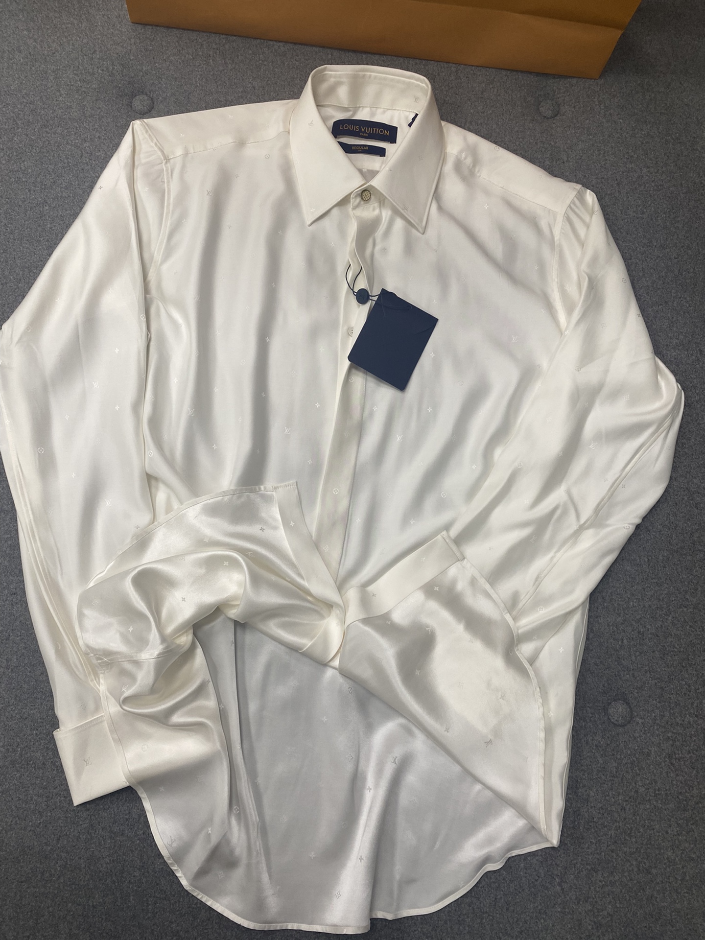 루이비통 여성 셔츠 129764 Louis Vuitton Shirt 썸네일 이미지