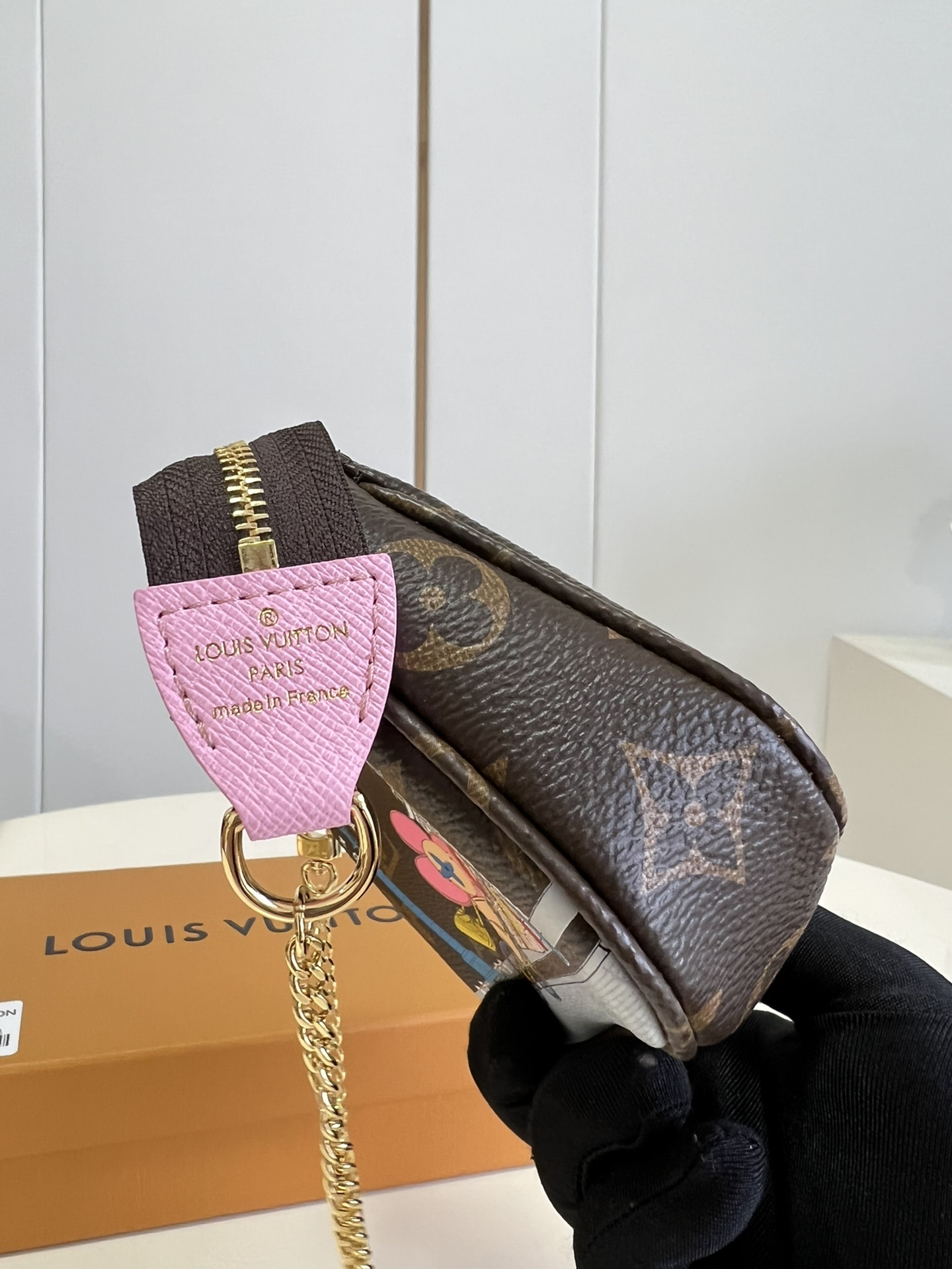 顶级原单M81637粉M58009MiniPochetteAccessoires手拿包加入Vivienn