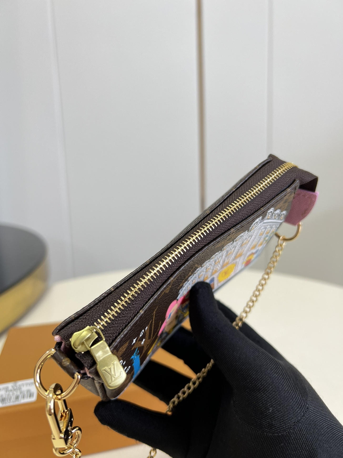 顶级原单M81637粉M58009MiniPochetteAccessoires手拿包加入Vivienn
