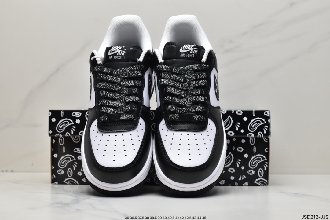 200 Nike Air Force 1 Low ’07 黑白腰果花XM6389-316