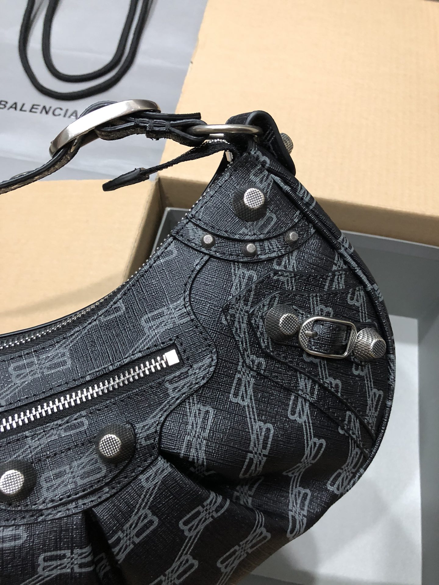 Balenciaga Style Black Leather Card Holder Lookbook Reference image 2