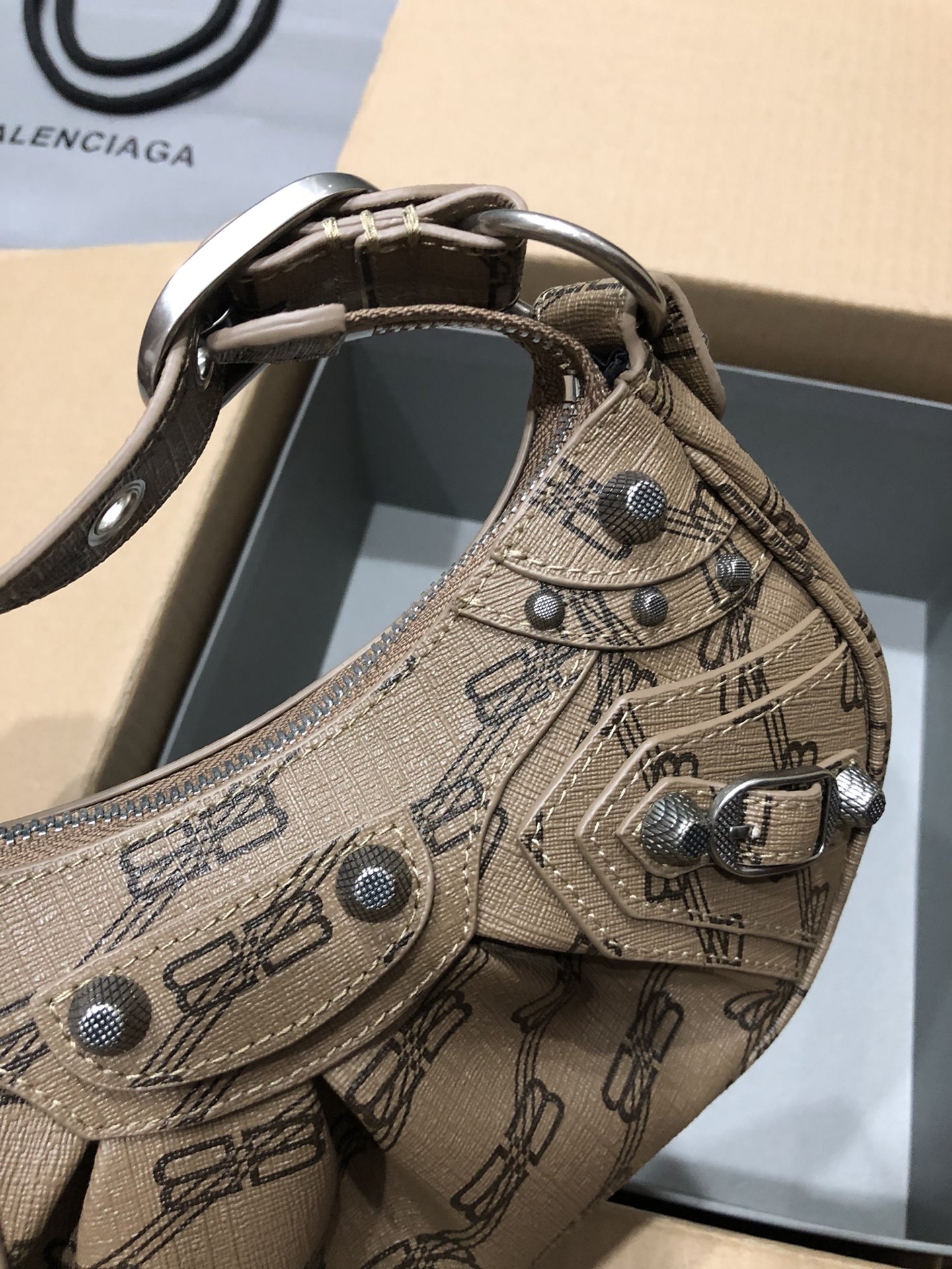 Balenciaga Style Brown Leather Card Holder Lookbook Reference image 2