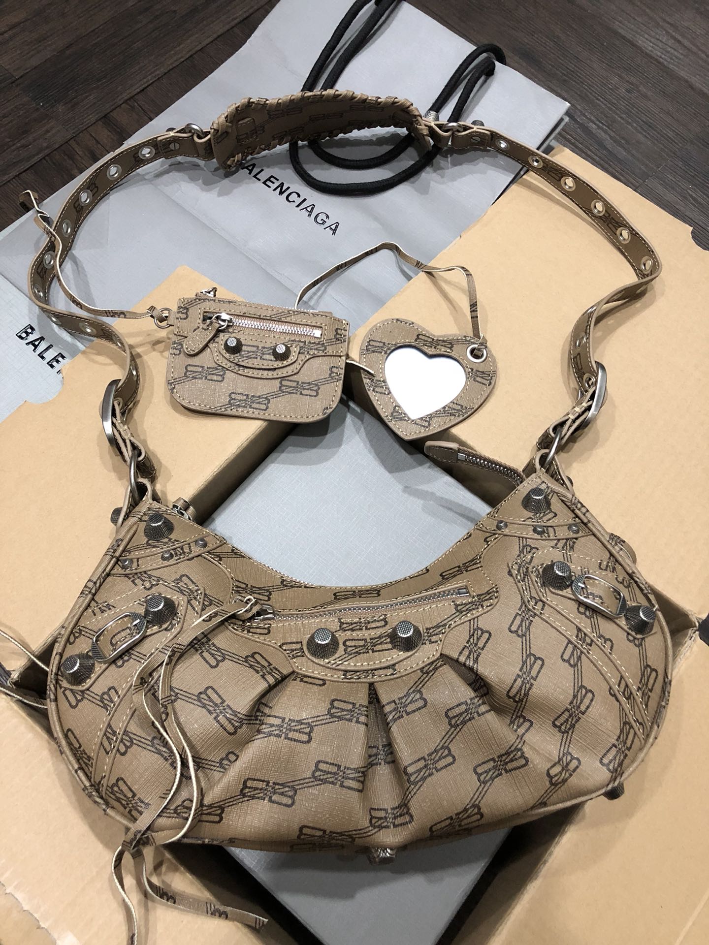 Balenciaga Style Brown Leather Card Holder Lookbook Reference image 1