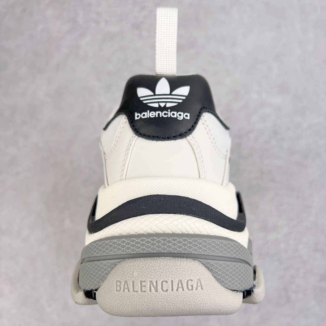 图片[8]-💰320 ＃VG零售版 Adidas x Balenciaga Triple S Sneaker 巴黎世家联名复古厚底增高运动老爹鞋 全鞋在设计上以皮革、网眼构成鞋面主体 搭配Three Stripes、鞋跟贴片、鞋腰品牌徽标与中底连接处的护板形成对比 在鞋底处亦能看到从阿迪达斯运动鞋汲取灵感的动态纹理 全套原纸板楦头开发 最原汁原味的灵魂版型 全鞋荧光划线卡点 胶水把控整洁度追求极致完美 每一双都是工艺品 多重QC质检 超越公司货的品控标准 实实在在的免检产品 原盒原配 正确字体电绣 粗细、位置、大小正确 侧边TPU 透气孔匹配意产原版 正确分离大底 TPU软底 原版一致大底LOGO 立体感十足 原厂皮料水洗做旧 采购原厂网纱 正常尺码 尺码：35 36 37 38 39 40 41 42 43 44 45 46 编码：by3936090-运动鞋