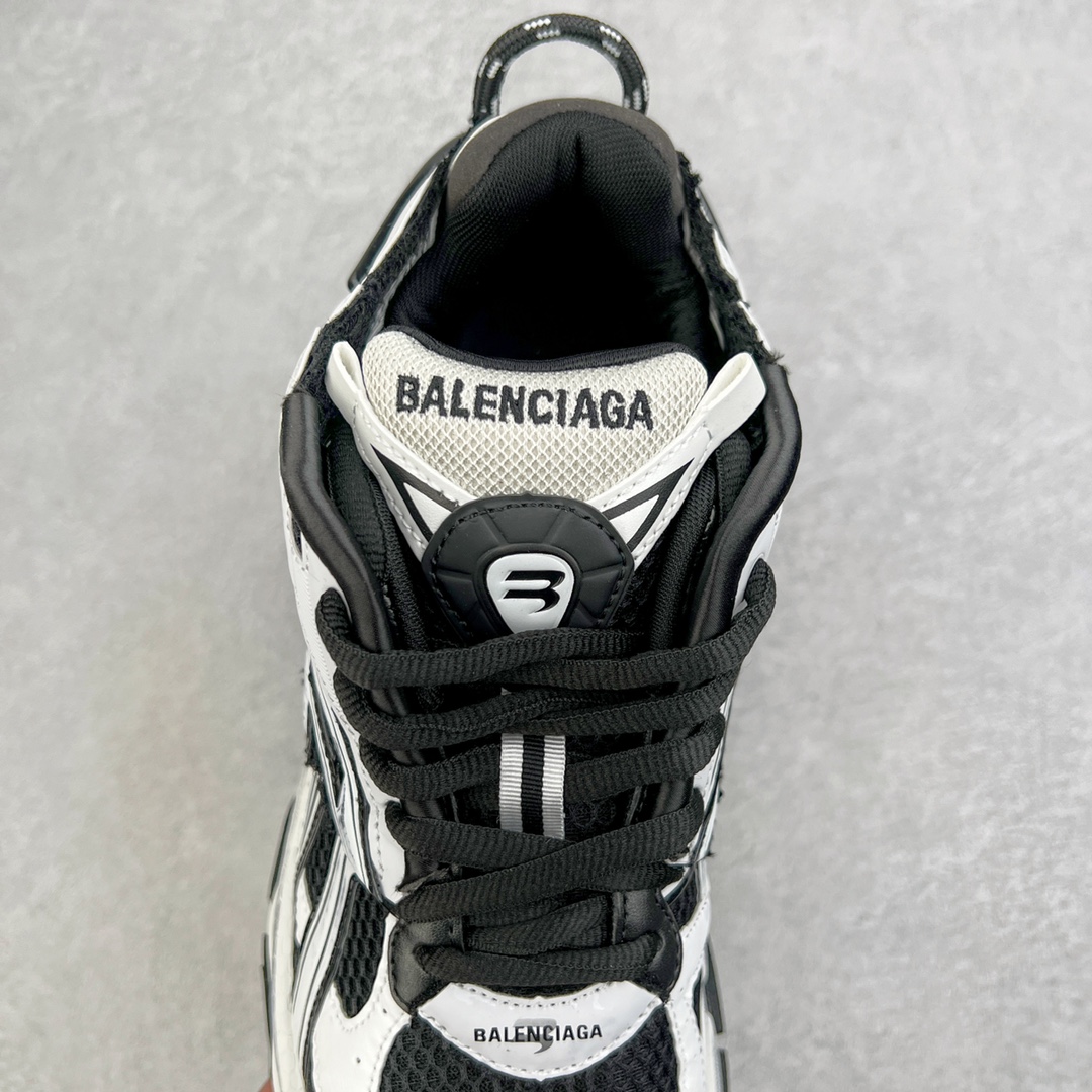 图片[5]-💰460 ＃VG零售版 BALENCIAGA Runner Sneaker 巴黎世家七代慢跑系列低帮复古野跑潮流运动鞋老爹鞋 尼龙和网布材质 磨损效果 鞋头边缘印有尺码 背面浮印尺码 外侧印有跑者徽标 鞋舌刺绣 Balenciaga 品牌标识 鞋跟背面 Balenciaga品牌标识 材质采用65%聚氨酯、35%聚酯纤维 全新 Runner 鞋型轮廓借鉴于 2000 年初的复古线条 搭载大网眼面料制成鞋面基础，由粉色、白色尼龍与橡胶质地覆盖鞋面诠释线条感 当中透过几道手缝线与折损痕更是精准的掌握历经时间淬炼的破旧痕迹 延续其手法至鞋领、鞋跟、鞋带、中底等部分均饰有破损及脏污之貌 尤其是鞋领处与鞋带孔眼条更是采用不规则做旧技术将内容物泡棉随机露出 尺码：35 36 37 38 39 40 41 42 43 44 45 46 编码：by5936030-运动鞋