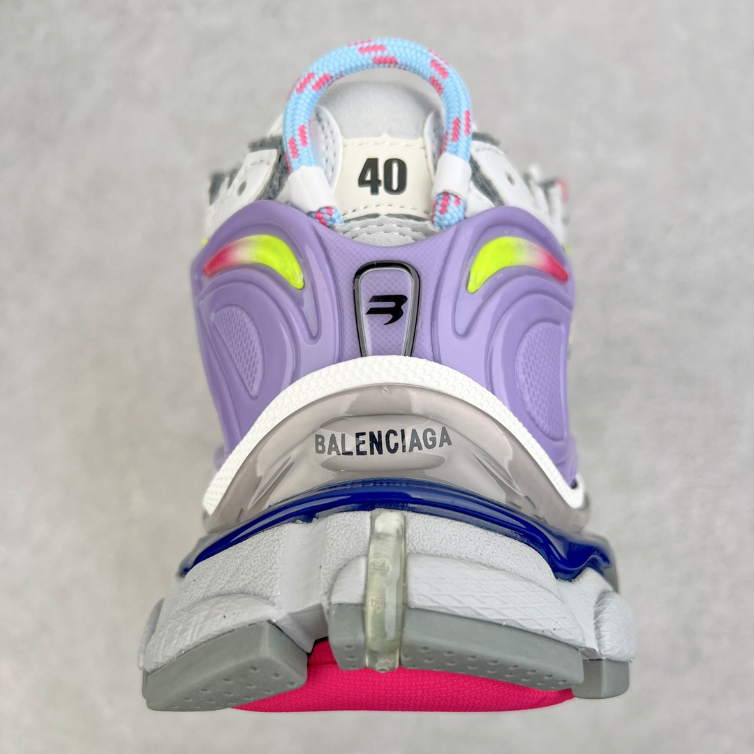 图片[8]-💰460 ＃VG零售版 BALENCIAGA Runner Sneaker 巴黎世家七代慢跑系列低帮复古野跑潮流运动鞋老爹鞋 尼龙和网布材质 磨损效果 鞋头边缘印有尺码 背面浮印尺码 外侧印有跑者徽标 鞋舌刺绣 Balenciaga 品牌标识 鞋跟背面 Balenciaga品牌标识 材质采用65%聚氨酯、35%聚酯纤维 全新 Runner 鞋型轮廓借鉴于 2000 年初的复古线条 搭载大网眼面料制成鞋面基础，由粉色、白色尼龍与橡胶质地覆盖鞋面诠释线条感 当中透过几道手缝线与折损痕更是精准的掌握历经时间淬炼的破旧痕迹 延续其手法至鞋领、鞋跟、鞋带、中底等部分均饰有破损及脏污之貌 尤其是鞋领处与鞋带孔眼条更是采用不规则做旧技术将内容物泡棉随机露出 尺码：35 36 37 38 39 40 41 42 43 44 45 46 编码：by5936030-运动鞋