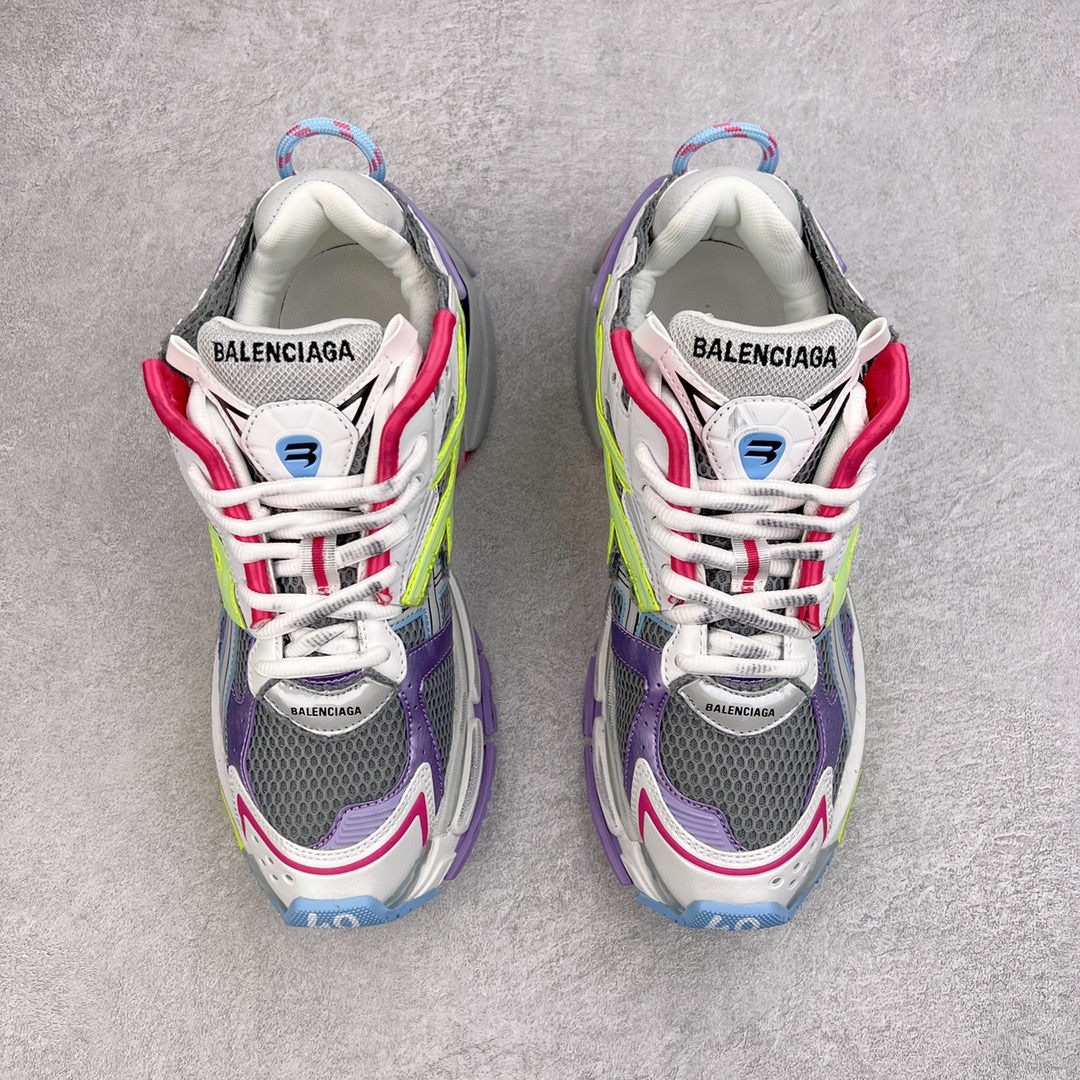 图片[2]-💰460 ＃VG零售版 BALENCIAGA Runner Sneaker 巴黎世家七代慢跑系列低帮复古野跑潮流运动鞋老爹鞋 尼龙和网布材质 磨损效果 鞋头边缘印有尺码 背面浮印尺码 外侧印有跑者徽标 鞋舌刺绣 Balenciaga 品牌标识 鞋跟背面 Balenciaga品牌标识 材质采用65%聚氨酯、35%聚酯纤维 全新 Runner 鞋型轮廓借鉴于 2000 年初的复古线条 搭载大网眼面料制成鞋面基础，由粉色、白色尼龍与橡胶质地覆盖鞋面诠释线条感 当中透过几道手缝线与折损痕更是精准的掌握历经时间淬炼的破旧痕迹 延续其手法至鞋领、鞋跟、鞋带、中底等部分均饰有破损及脏污之貌 尤其是鞋领处与鞋带孔眼条更是采用不规则做旧技术将内容物泡棉随机露出 尺码：35 36 37 38 39 40 41 42 43 44 45 46 编码：by5936030-运动鞋