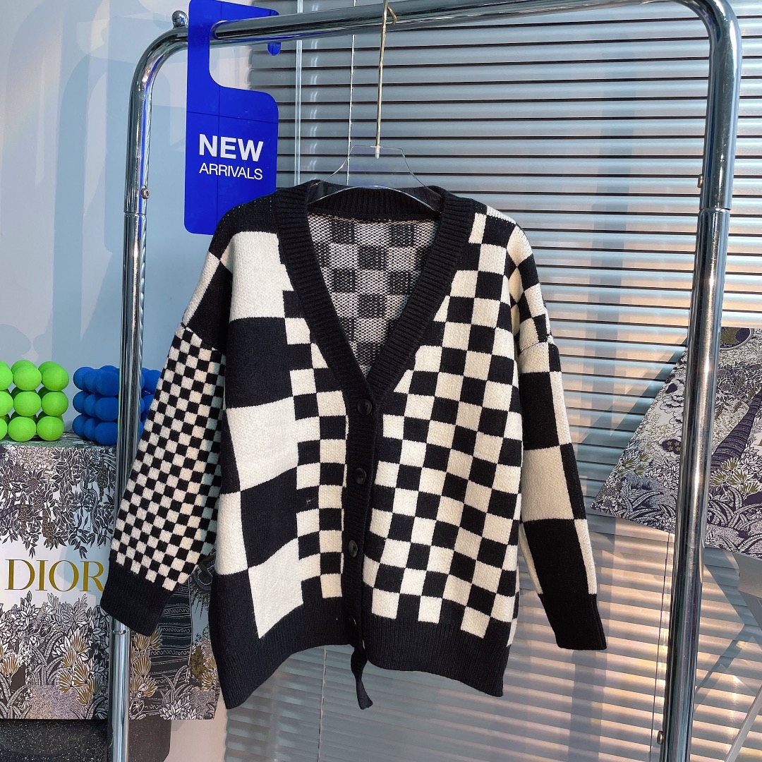 Trendy Cardboard Coats for Kids: Be a Child in Style This Year! - 图片 2