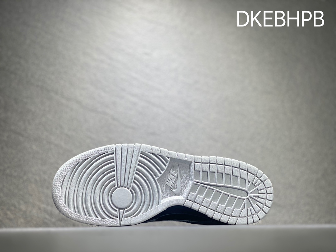 320 Otomo Katsuhiro x Nike SB Dunk Low 扣篮系列低帮休闲运动滑板板鞋DD3699-008