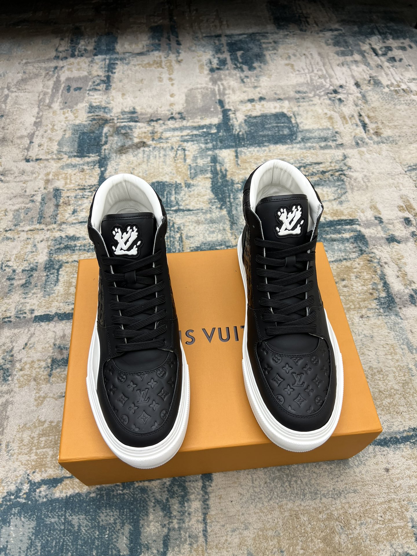 Louis Vuitton Sneakers Casual Shoes Men Cowhide Rubber High Tops