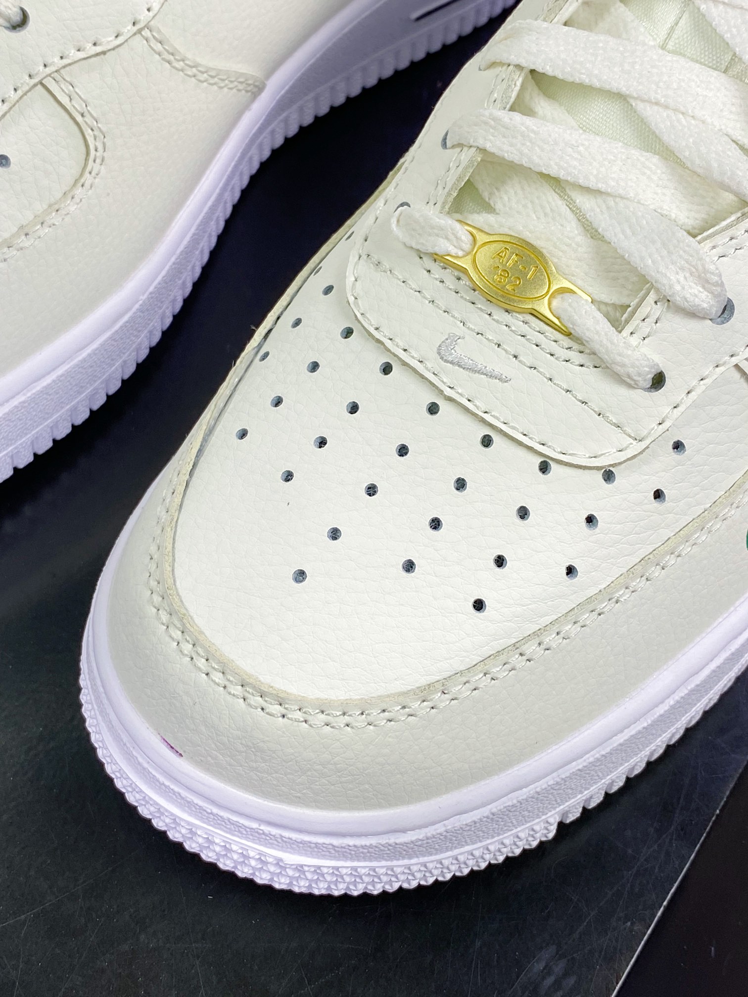 220 Air Force 1'07 Mid SE”40th Anniversary”空军一号经典低帮DR9513-100