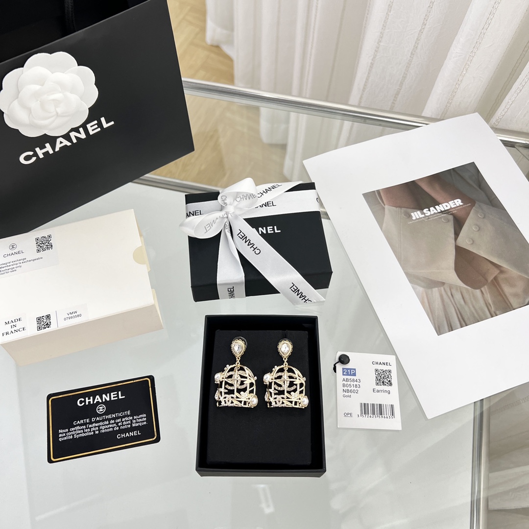 新款☑️CHANEL香奈儿双c鸟笼耳钉耳环