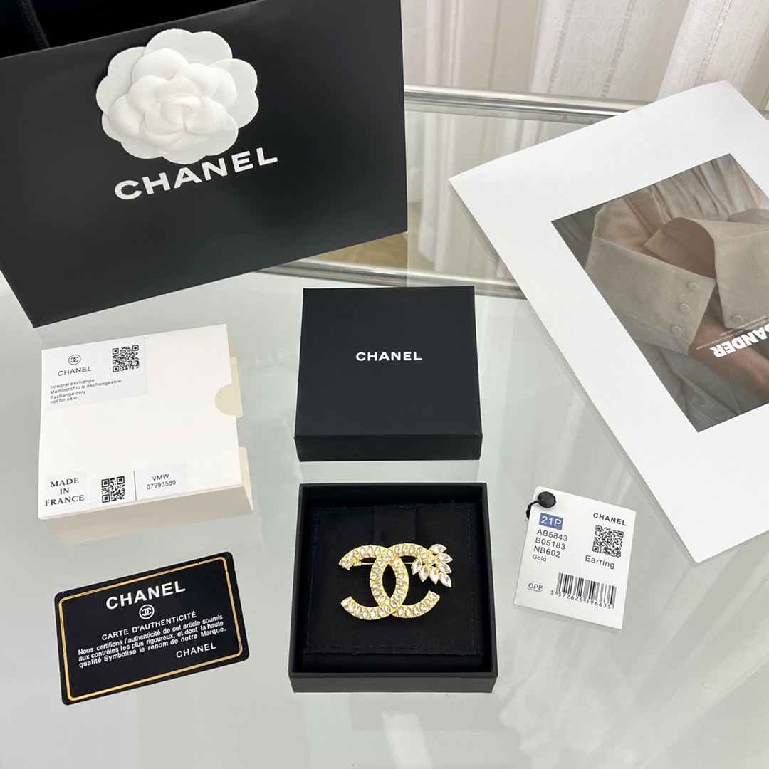 新款☑️CHANEL香奈儿金色双c麦穗胸针