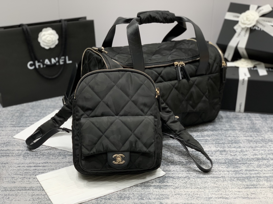 Chanel rare pair in stock 2023 coco neige ski bag