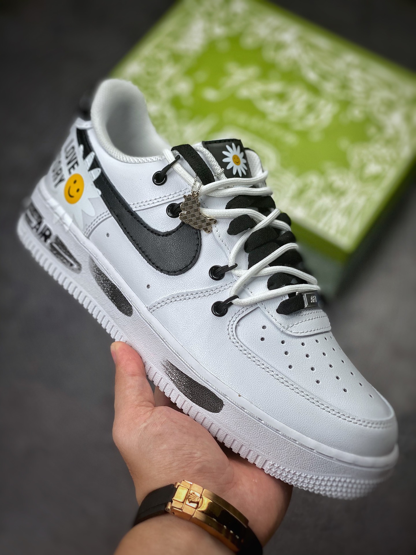 Nike Air Force 1 Low 07 绑带笑脸涂鸦 CW2288-111