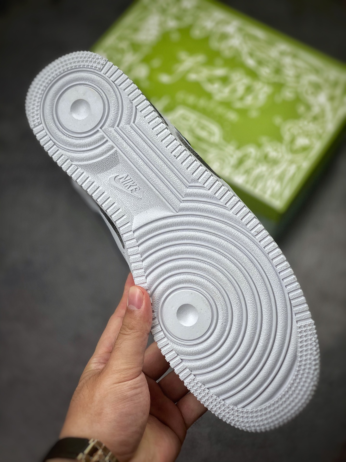 Nike Air Force 1 Low 07 绑带笑脸涂鸦 CW2288-111