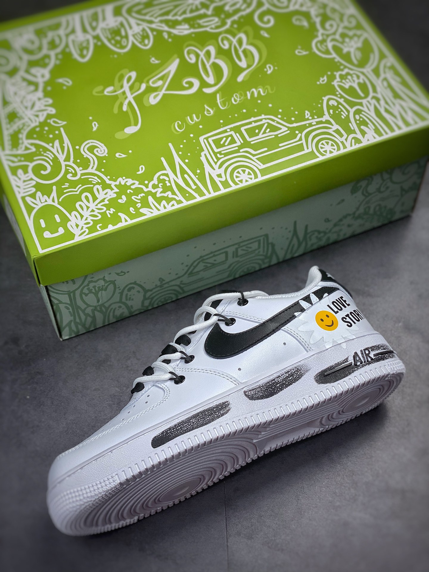 Nike Air Force 1 Low 07 绑带笑脸涂鸦 CW2288-111