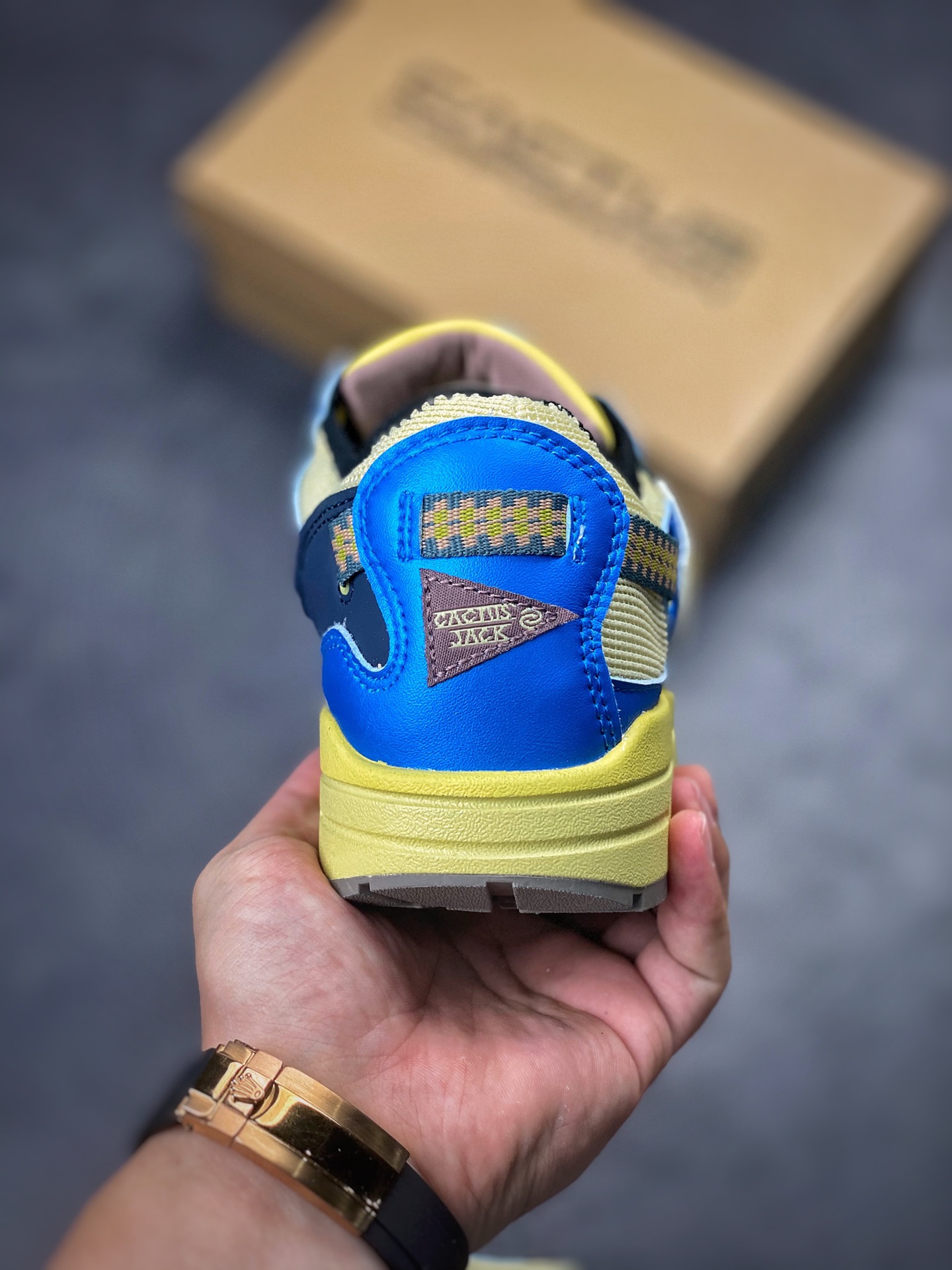 Travis Scott x Nike Air Max 1 “Cactus Jack” 经典倒钩  DO9392-600
