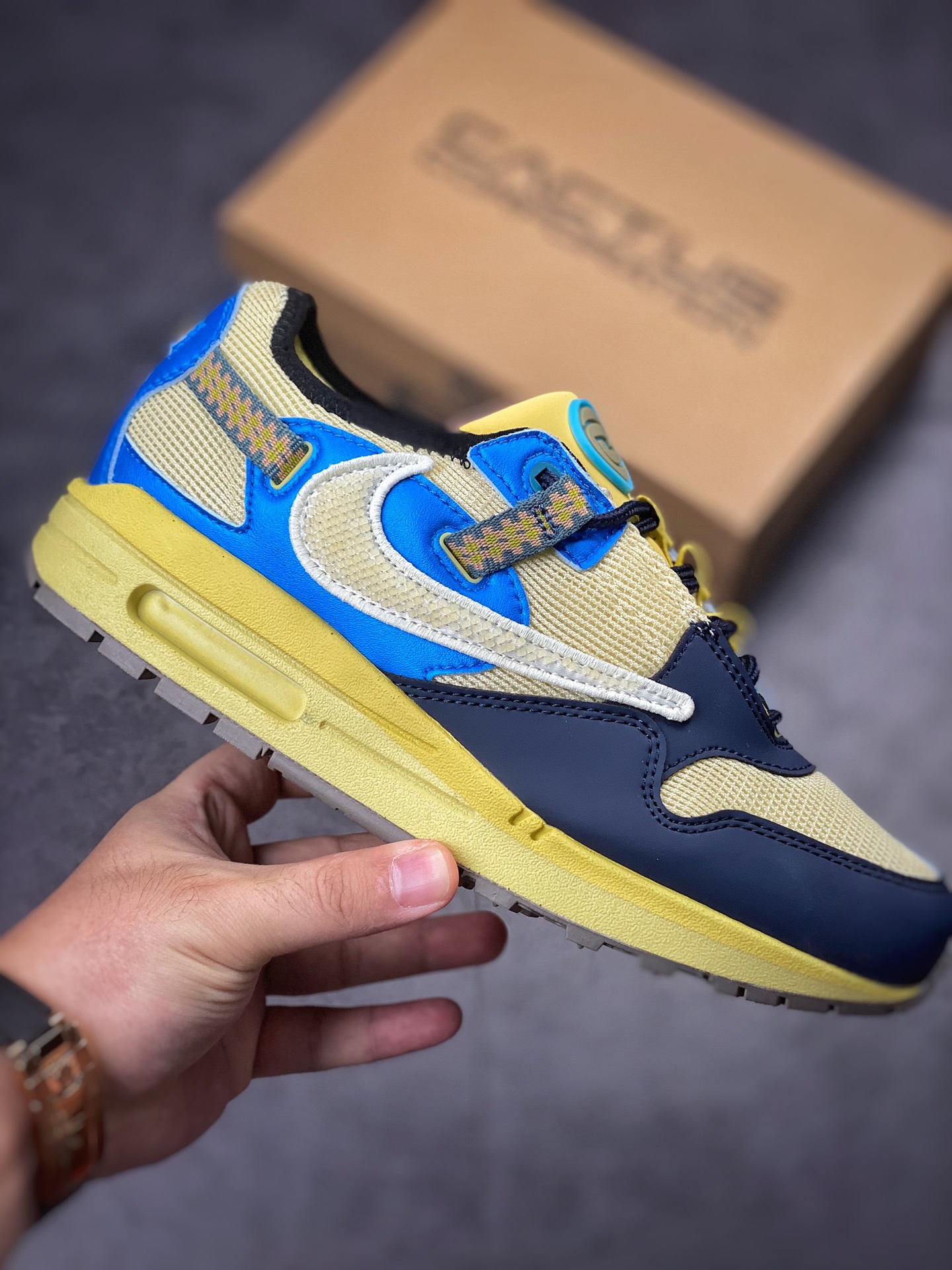 Travis Scott x Nike Air Max 1 “Cactus Jack” 经典倒钩  DO9392-600